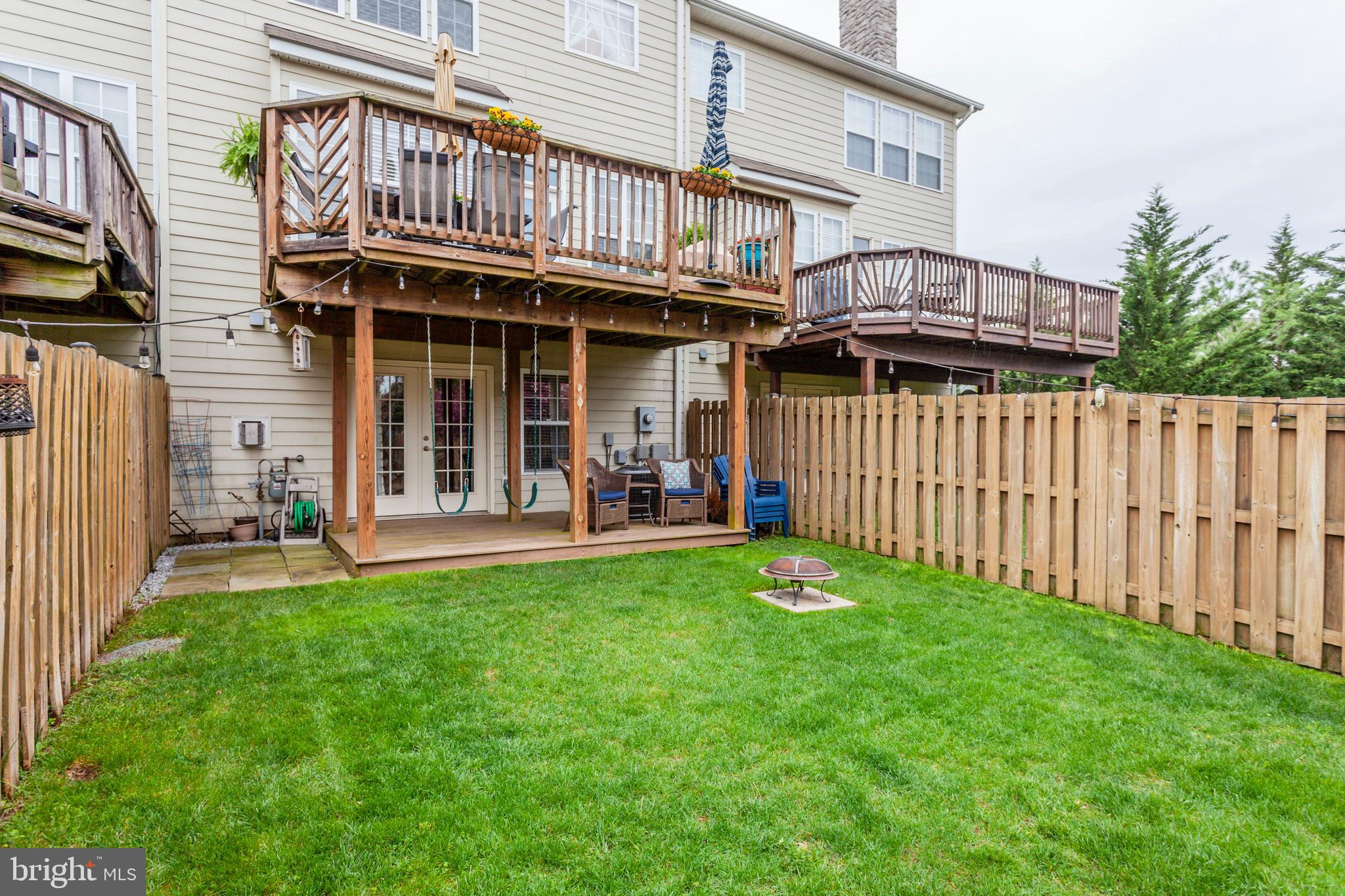 POTOMAC CROSSING - Residential