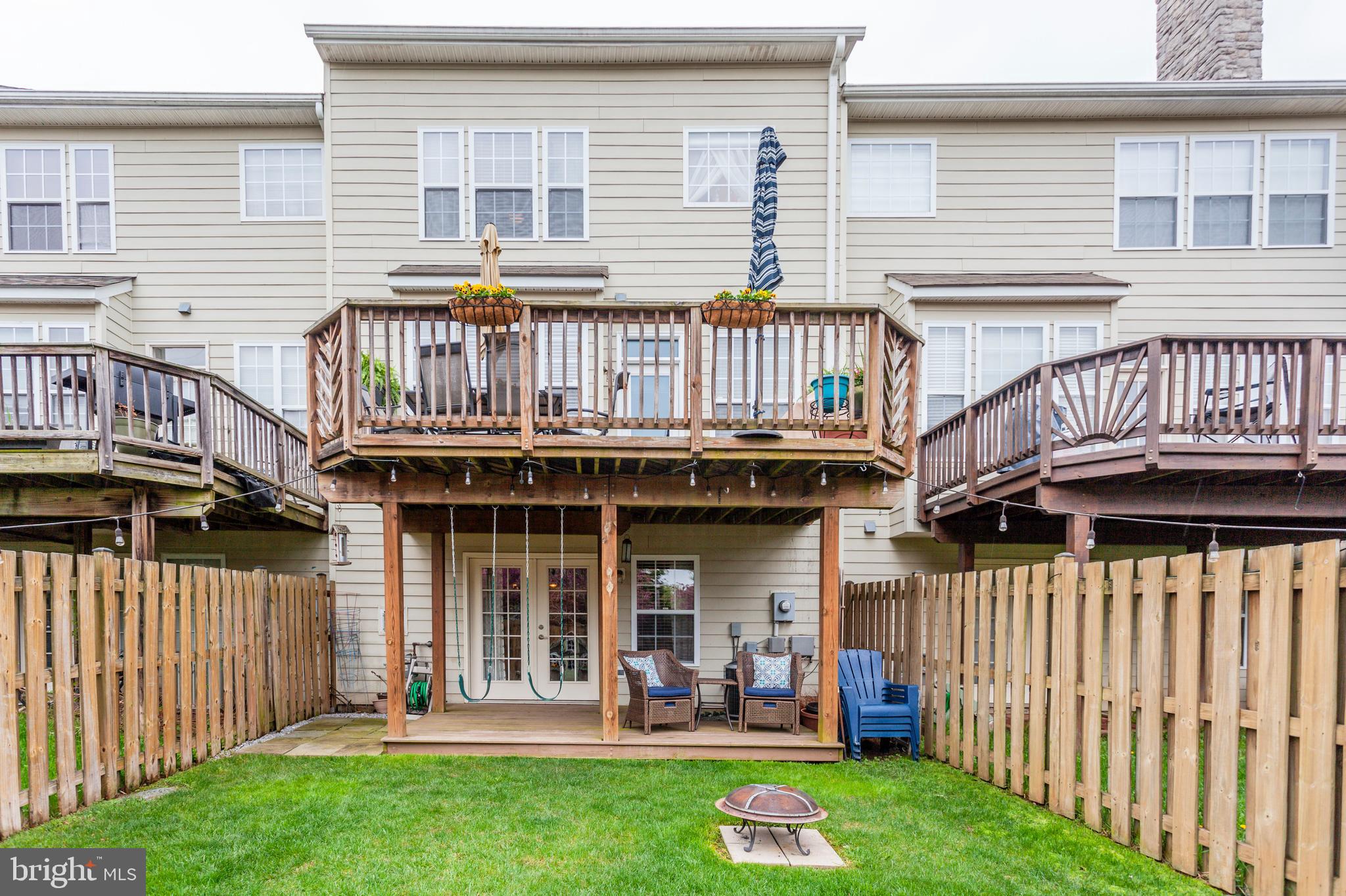 POTOMAC CROSSING - Residential