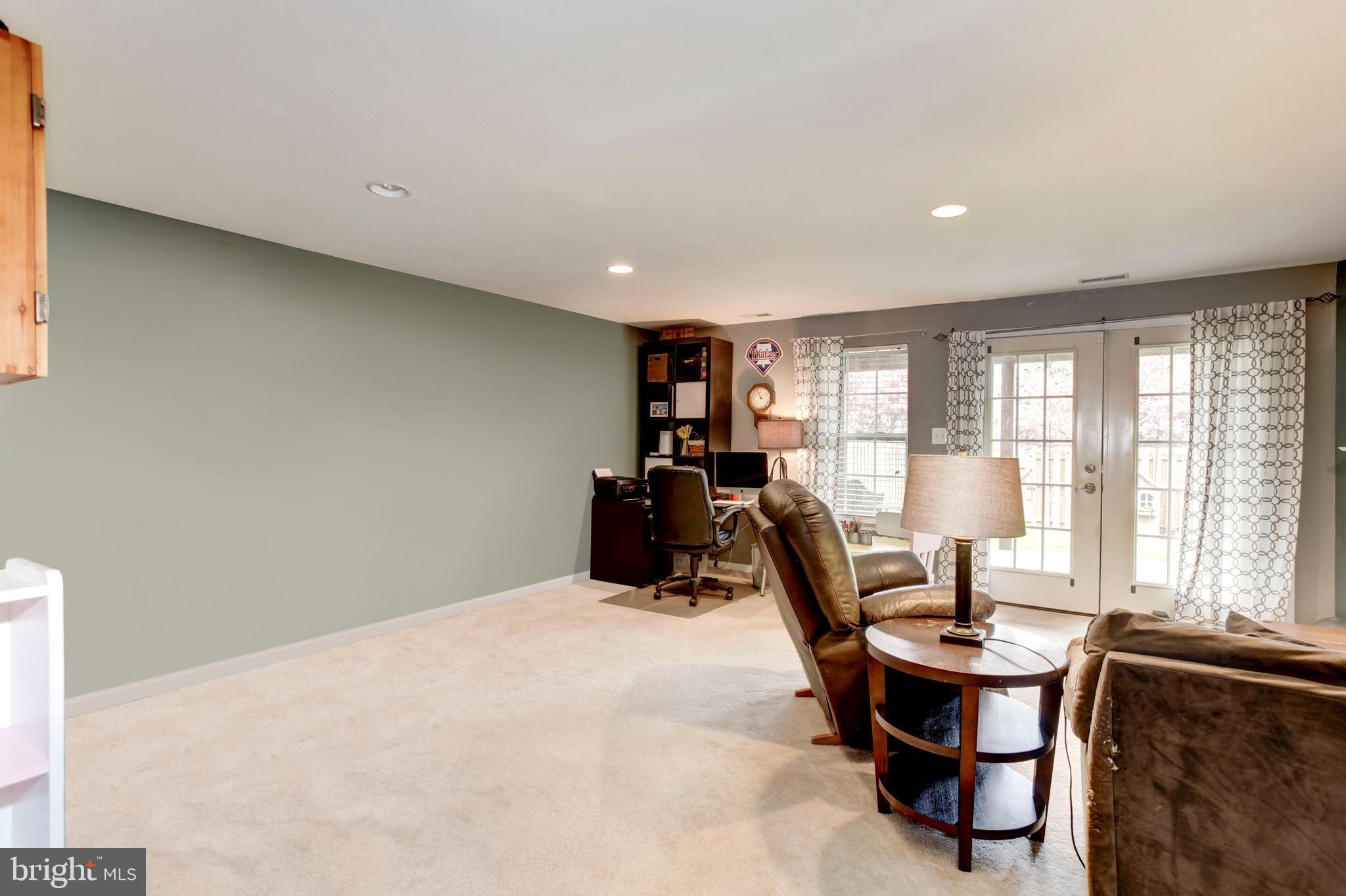 POTOMAC CROSSING - Residential