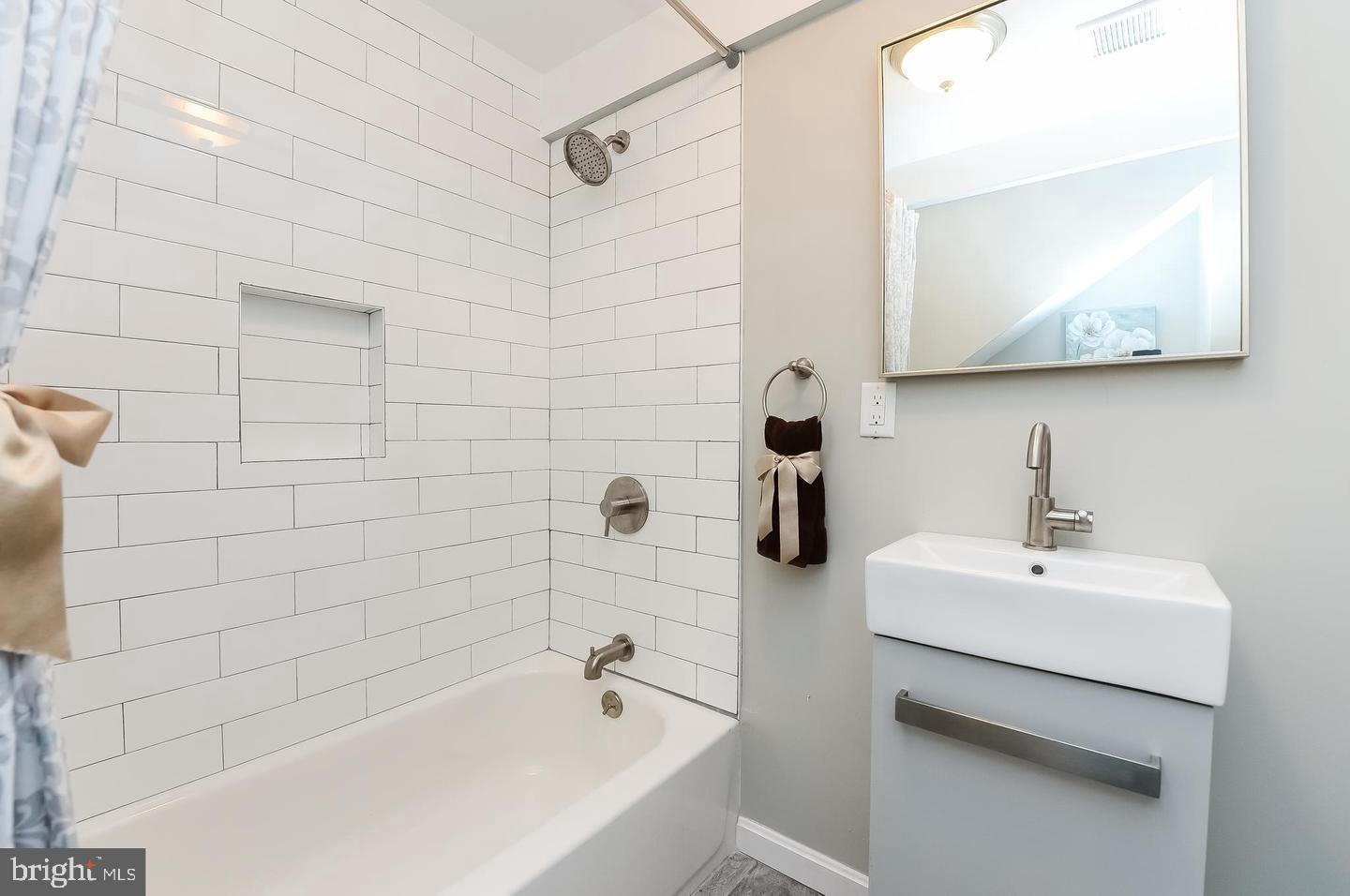 BRIDGEWATER - Residential