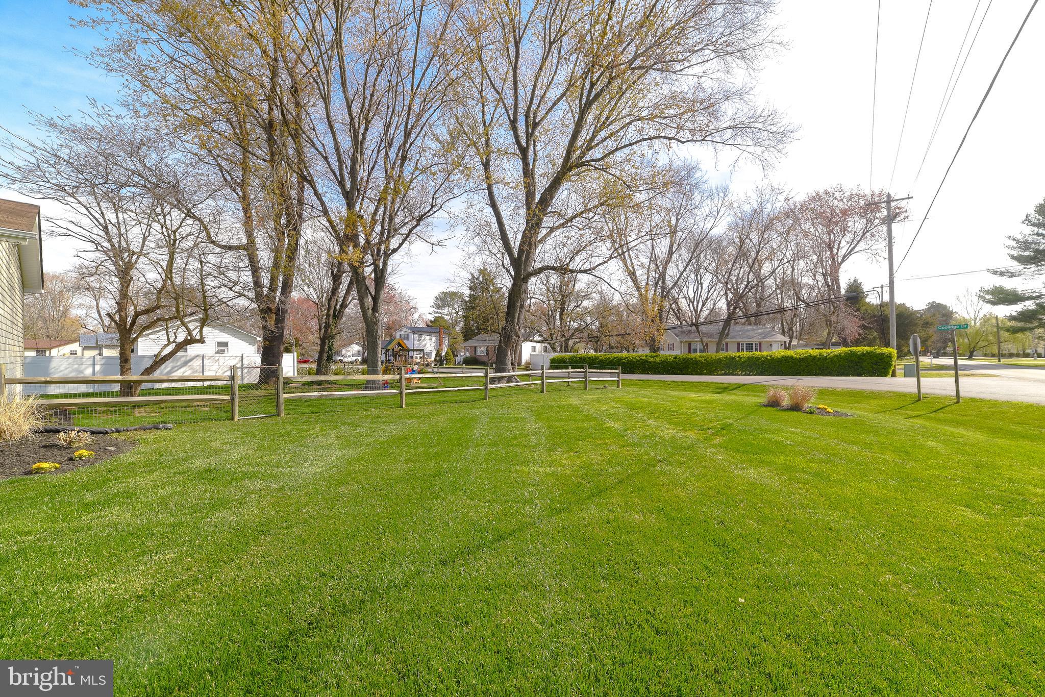 GOLDEN BEACH - Residential