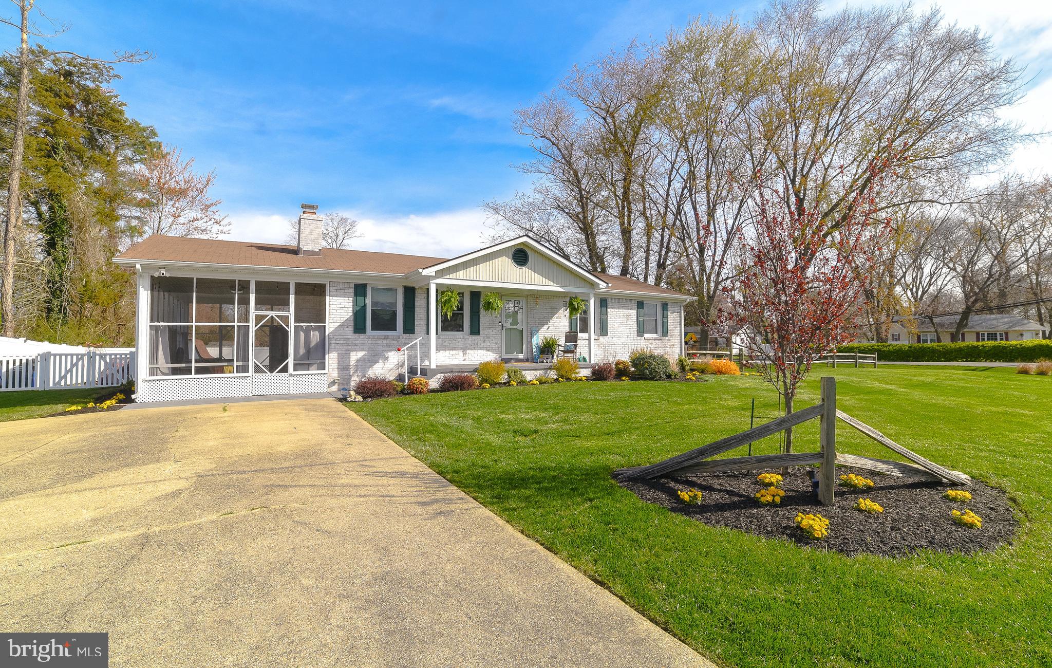 GOLDEN BEACH - Residential