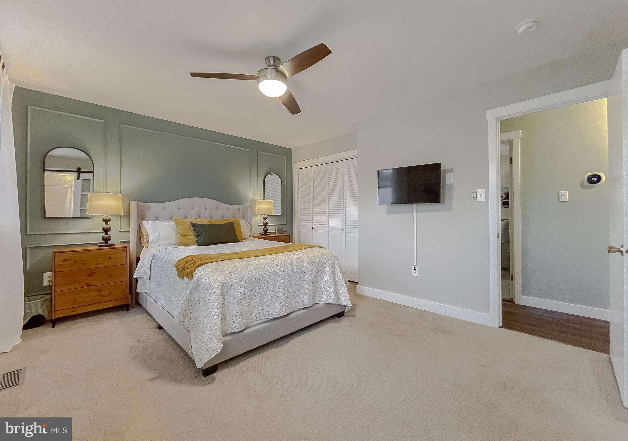 GOLDEN BEACH - Residential