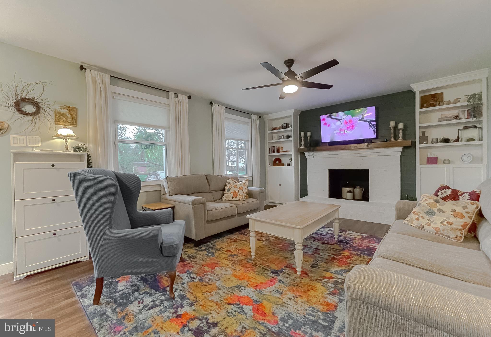 GOLDEN BEACH - Residential