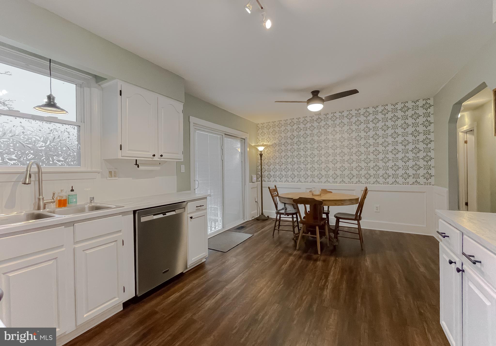 GOLDEN BEACH - Residential