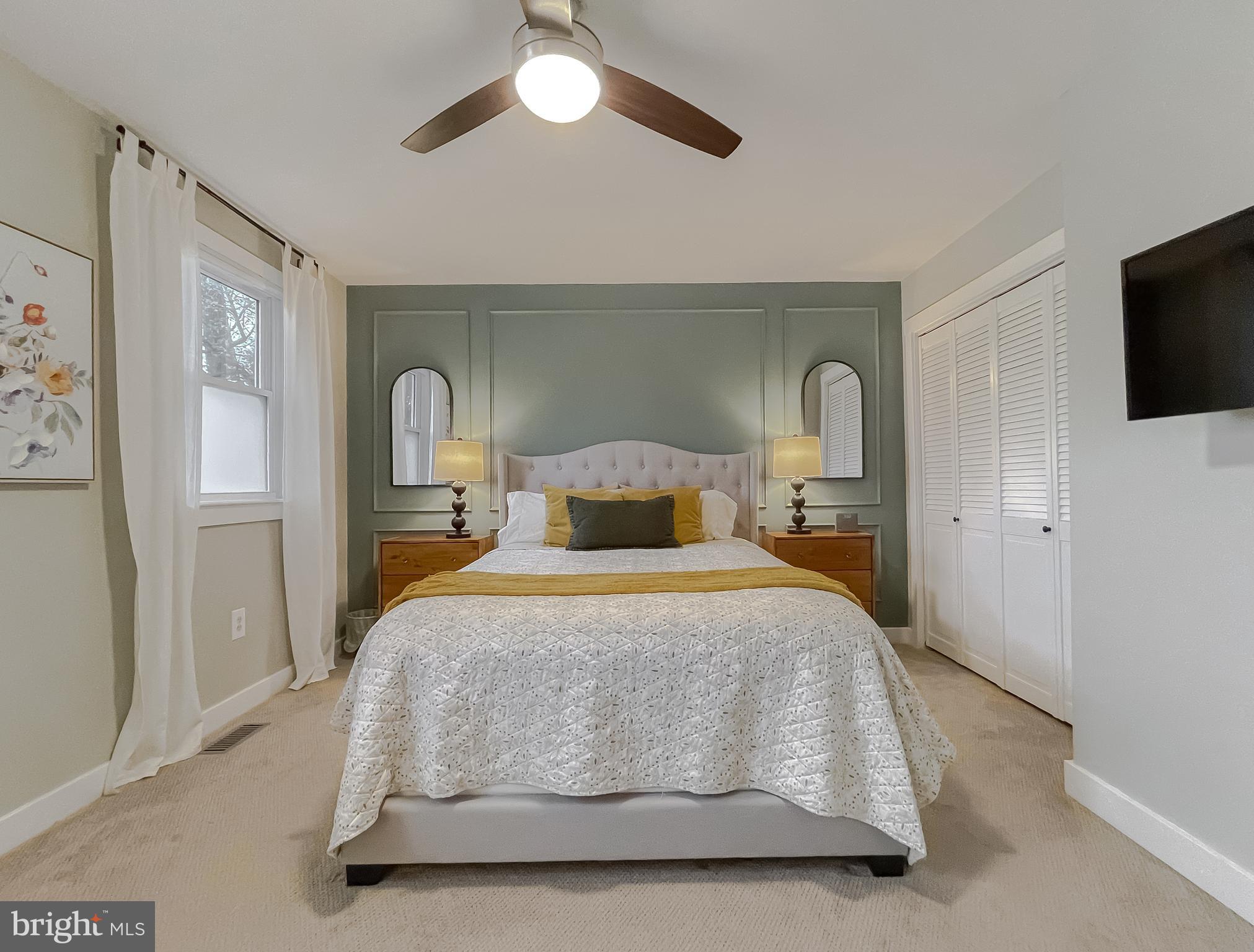 GOLDEN BEACH - Residential