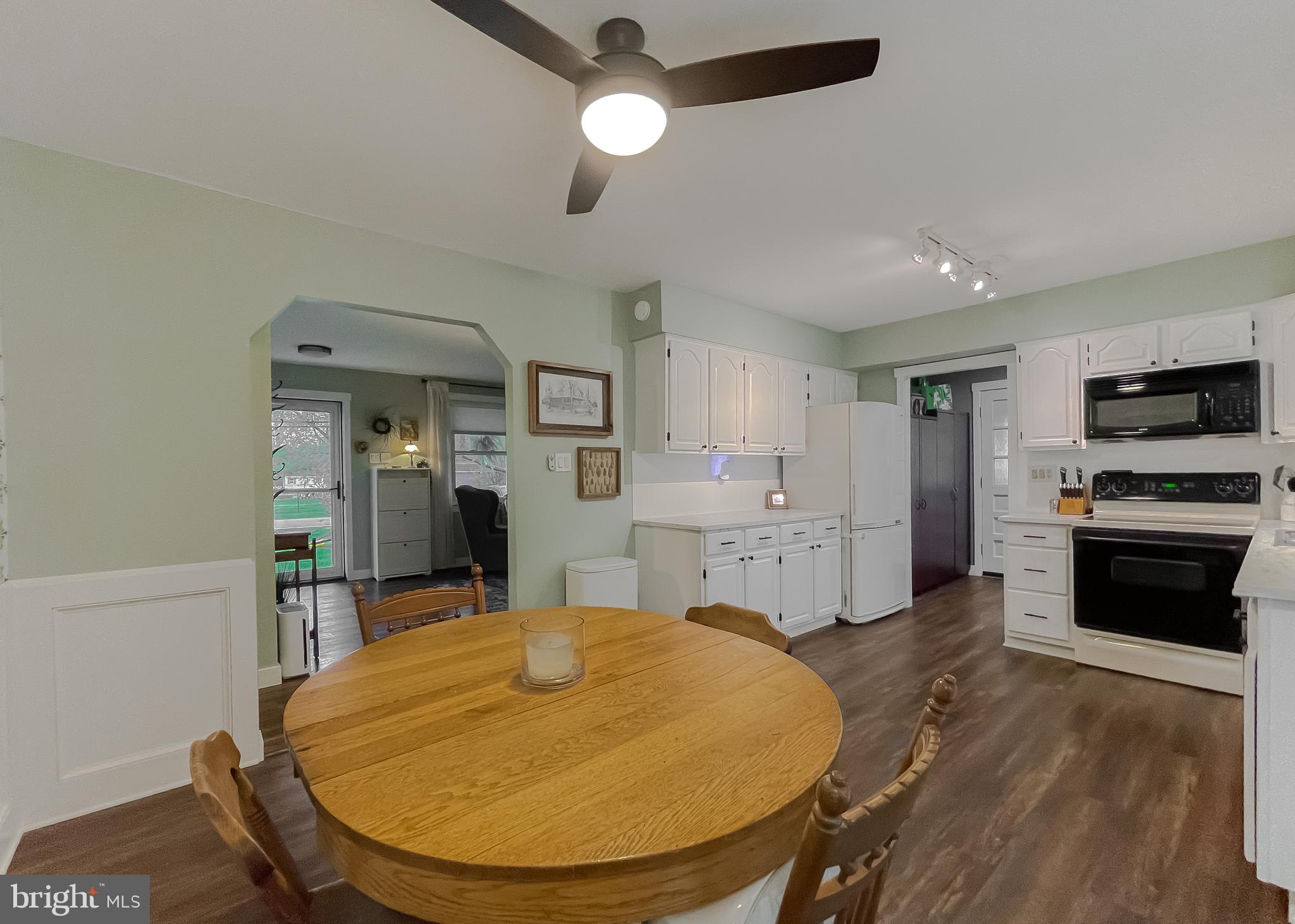 GOLDEN BEACH - Residential