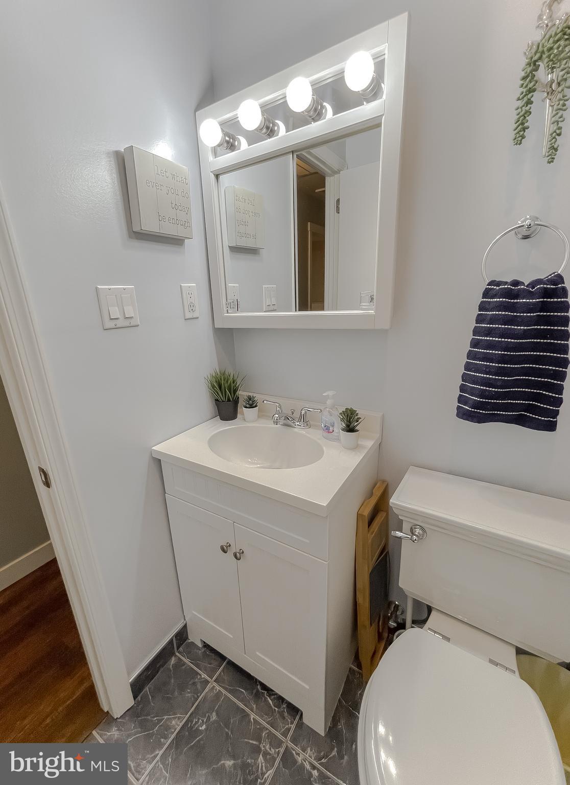 GOLDEN BEACH - Residential