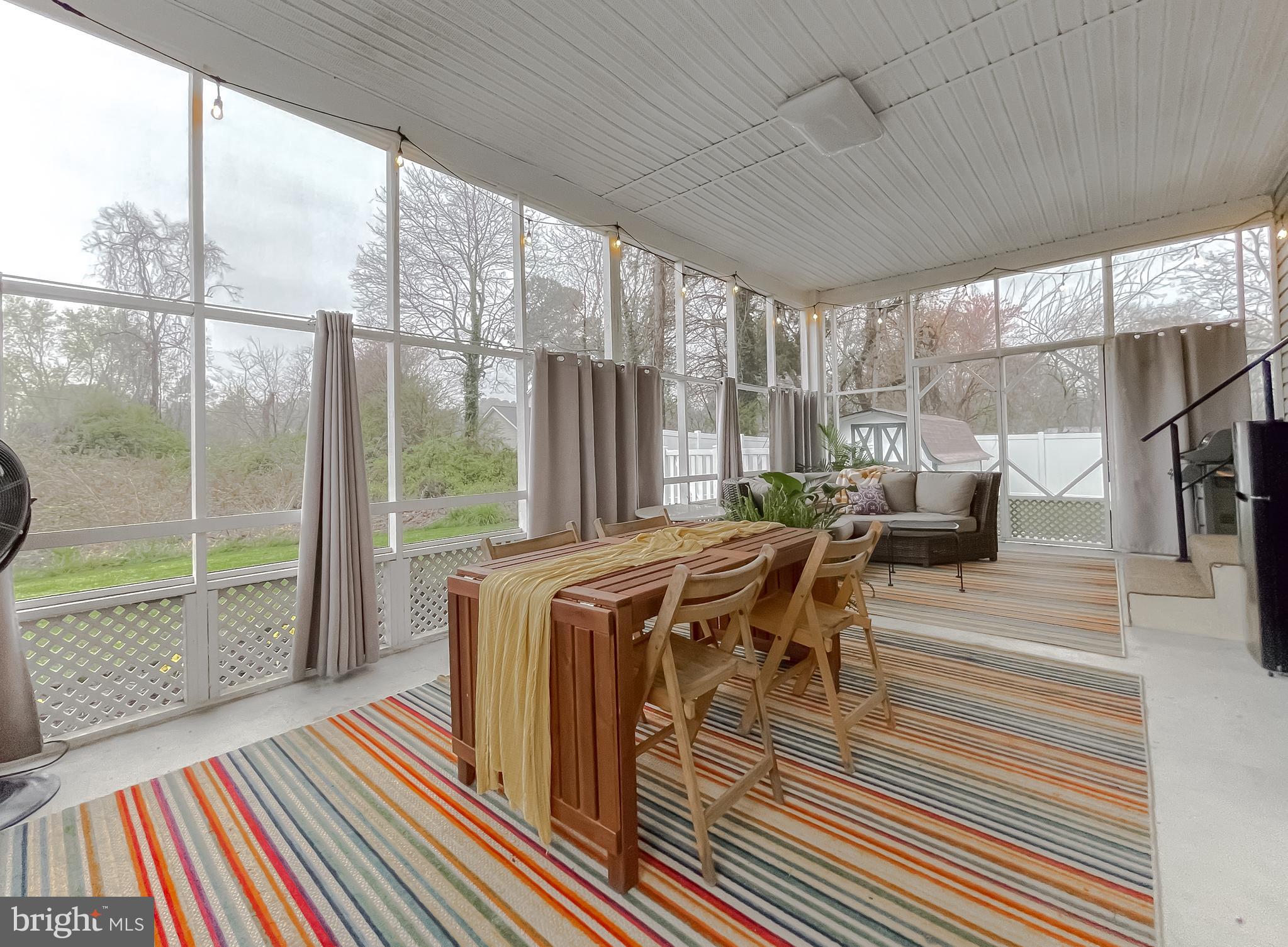 GOLDEN BEACH - Residential