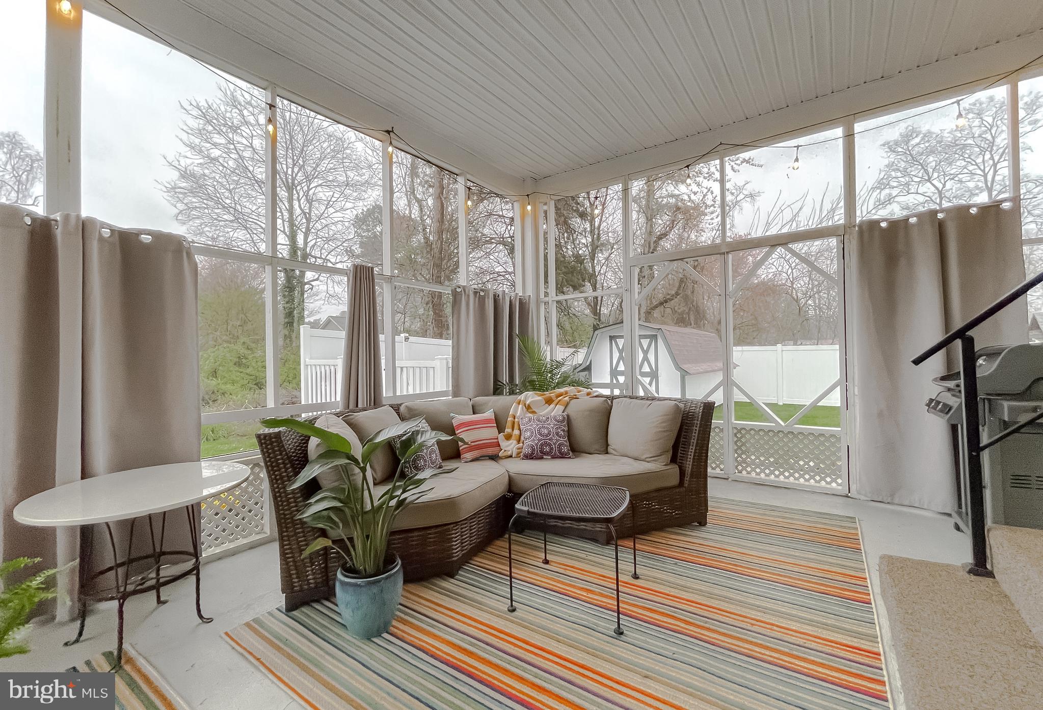 GOLDEN BEACH - Residential