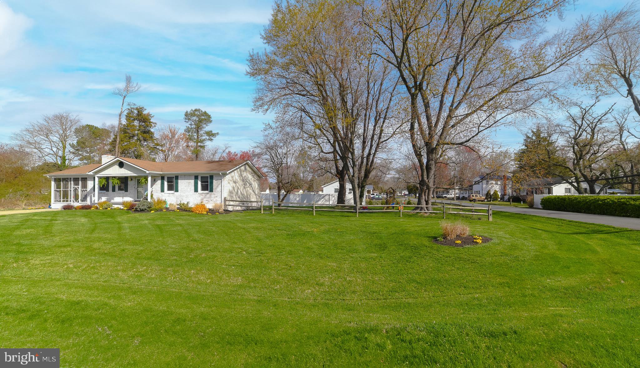 GOLDEN BEACH - Residential