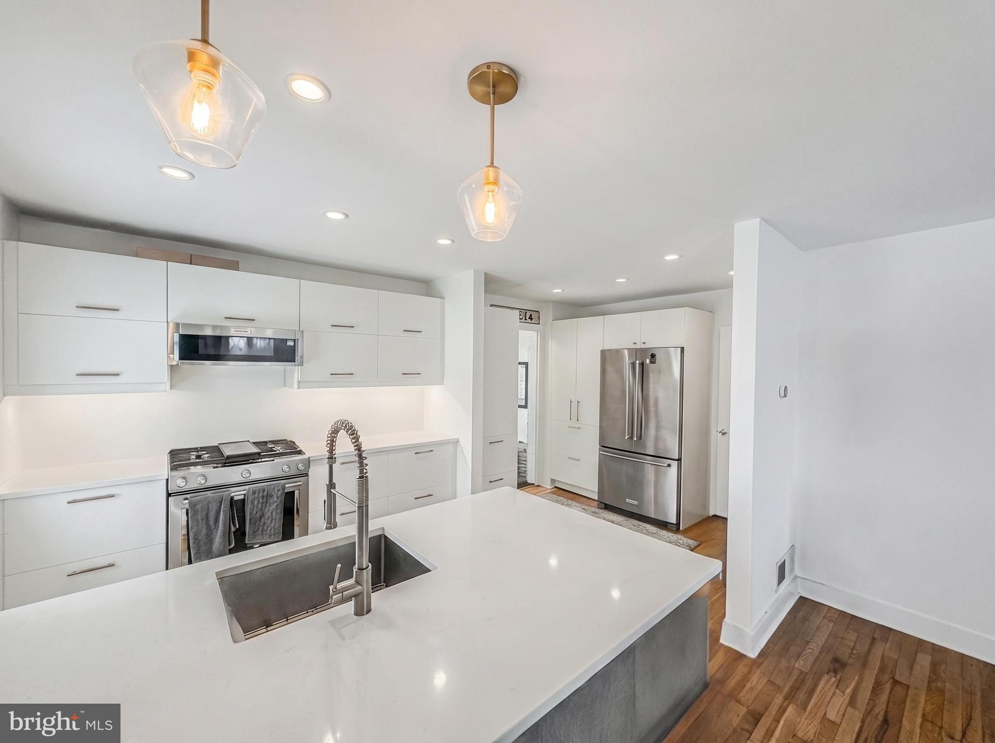2411 RIVERVIEW TERRACE