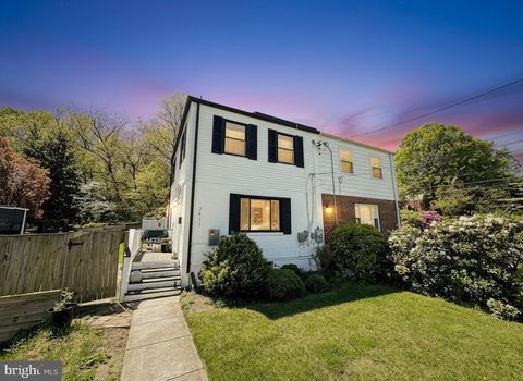 Photo of 2411 Riverview Terrace, ALEXANDRIA, VA 22303 (MLS # VAFX2304886)