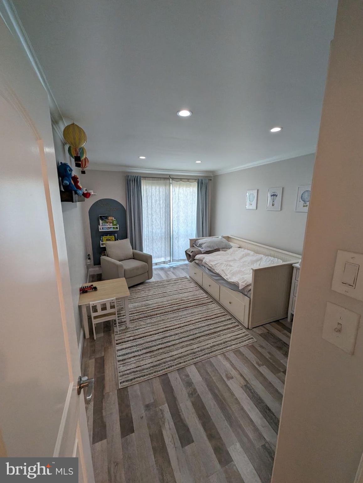 YORKTOWN - Residential