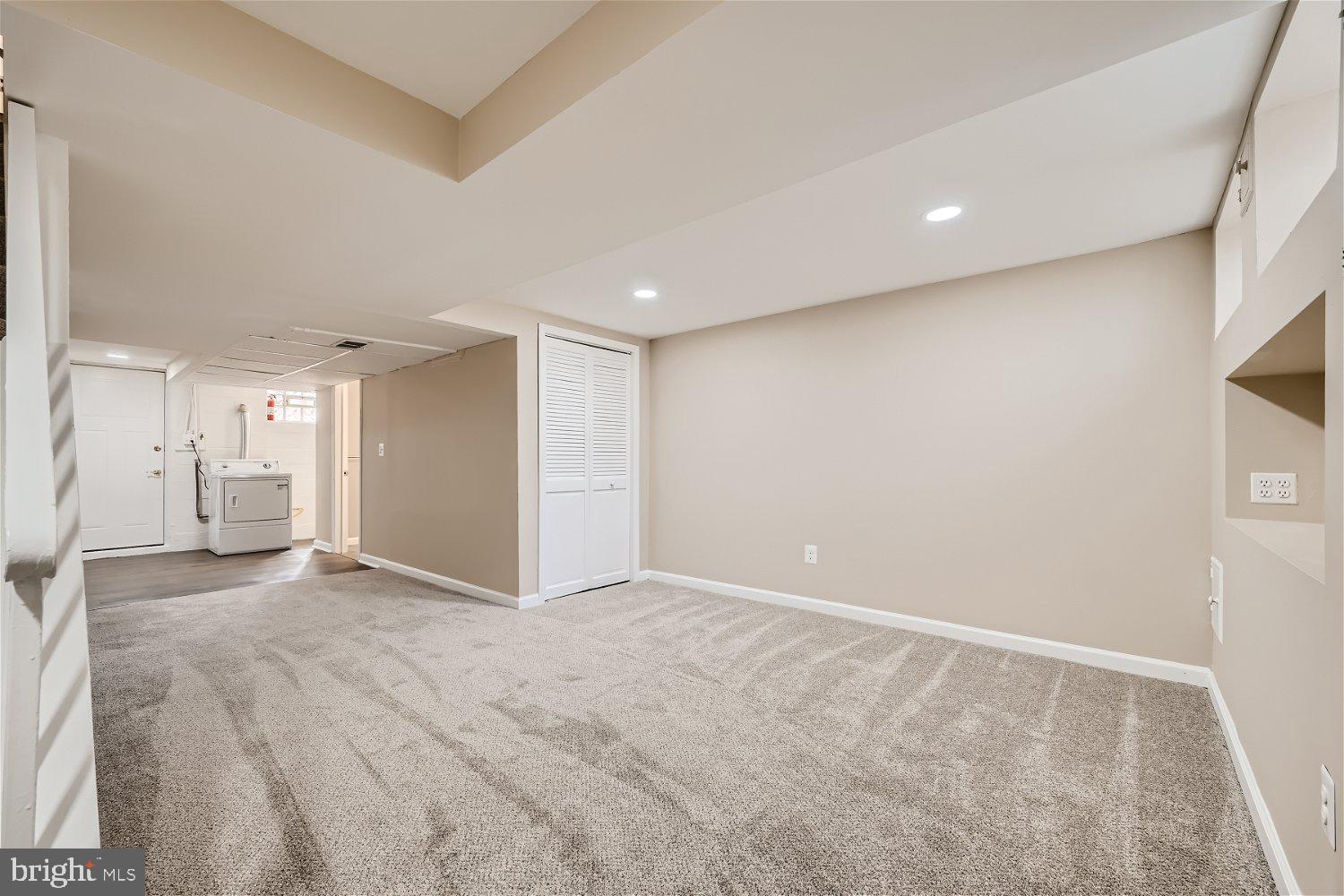 CLAREMONT-FREEDOM - Residential