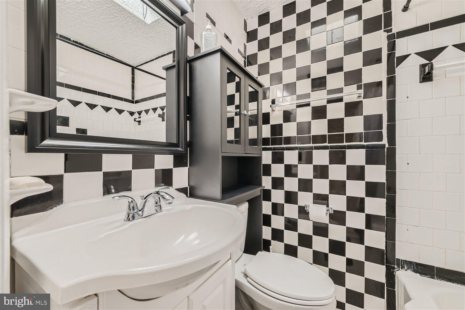 CLAREMONT-FREEDOM - Residential