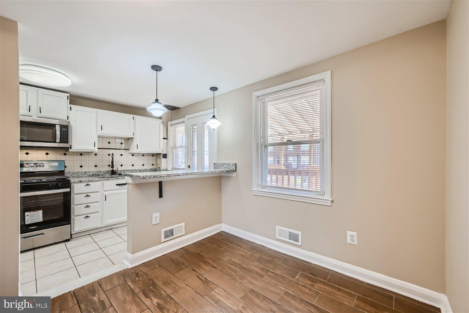 CLAREMONT-FREEDOM - Residential