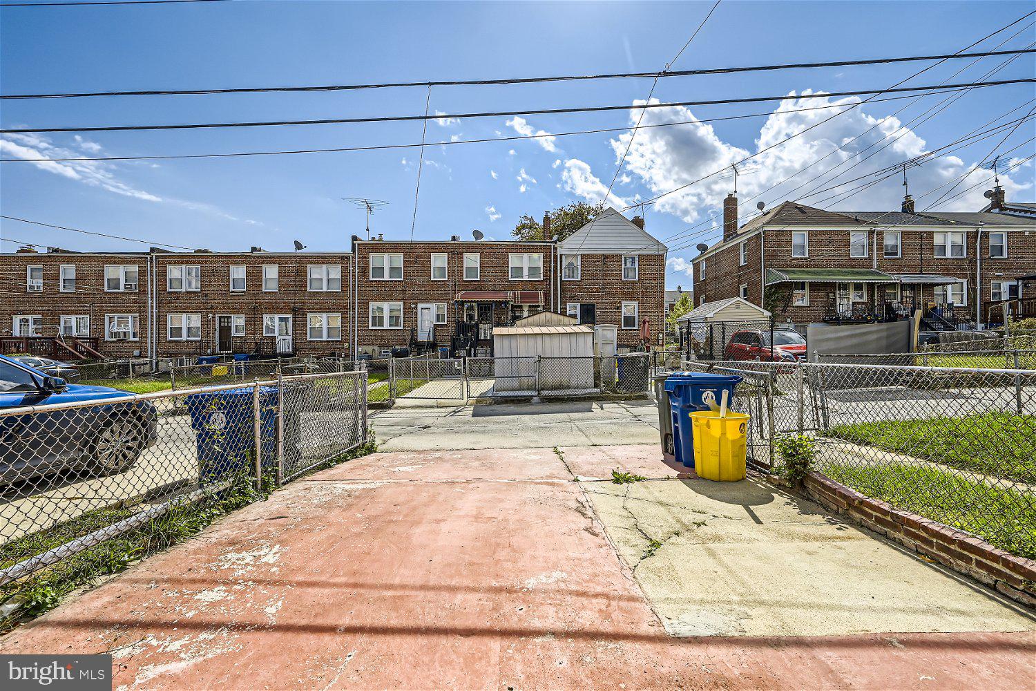 CLAREMONT-FREEDOM - Residential