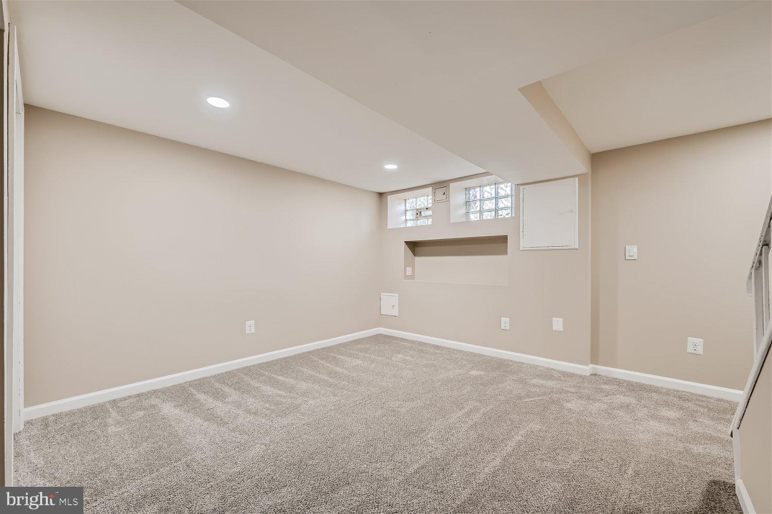 CLAREMONT-FREEDOM - Residential