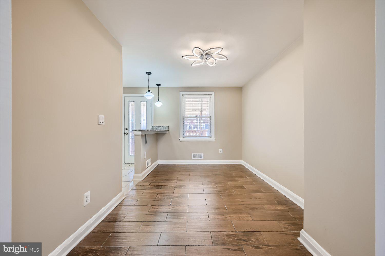 CLAREMONT-FREEDOM - Residential