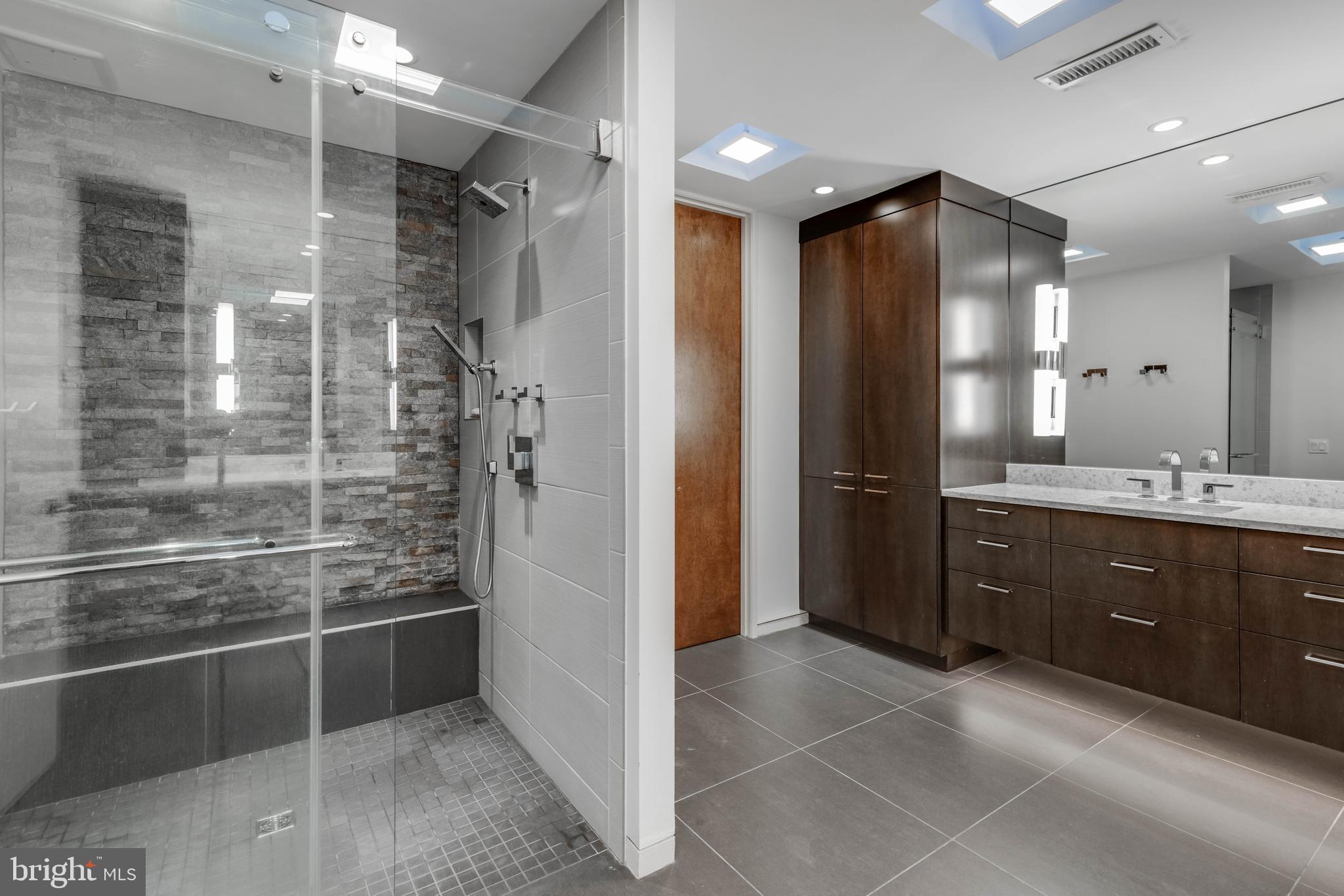 GREENWOOD - Residential