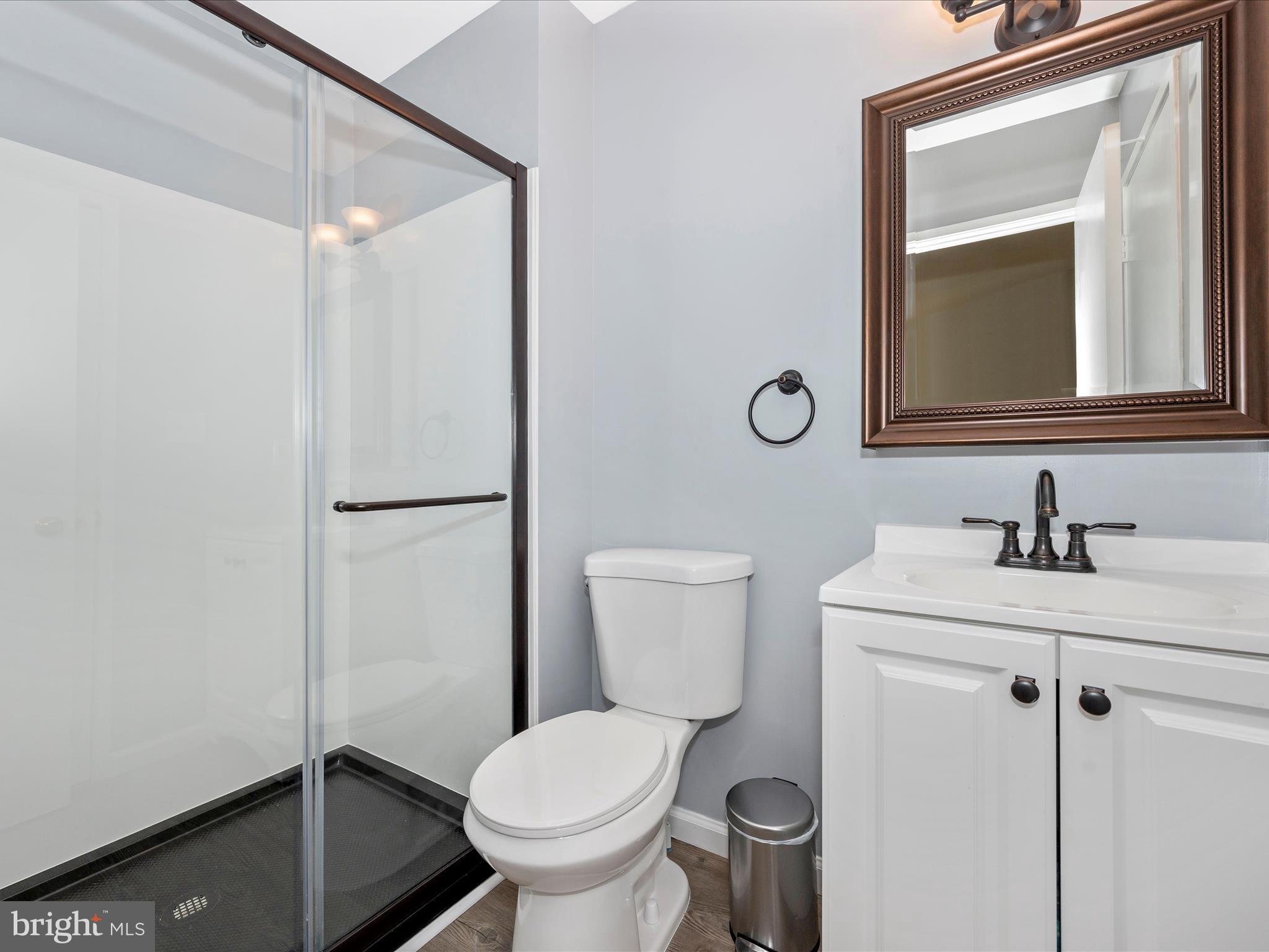 FARMINGDALE - Residential