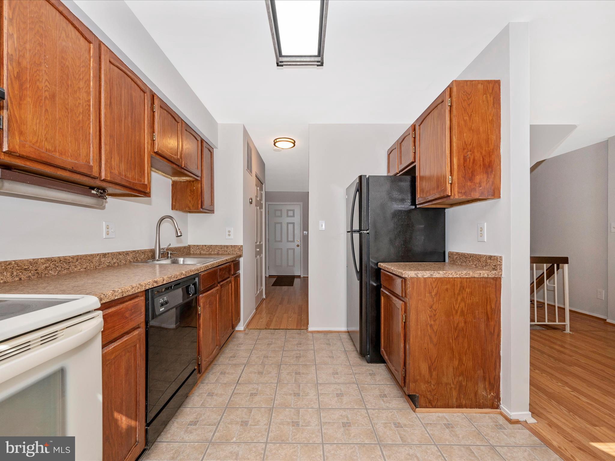 FARMINGDALE - Residential