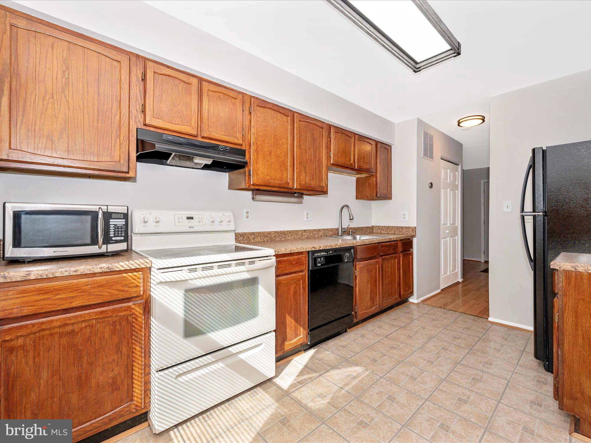 FARMINGDALE - Residential