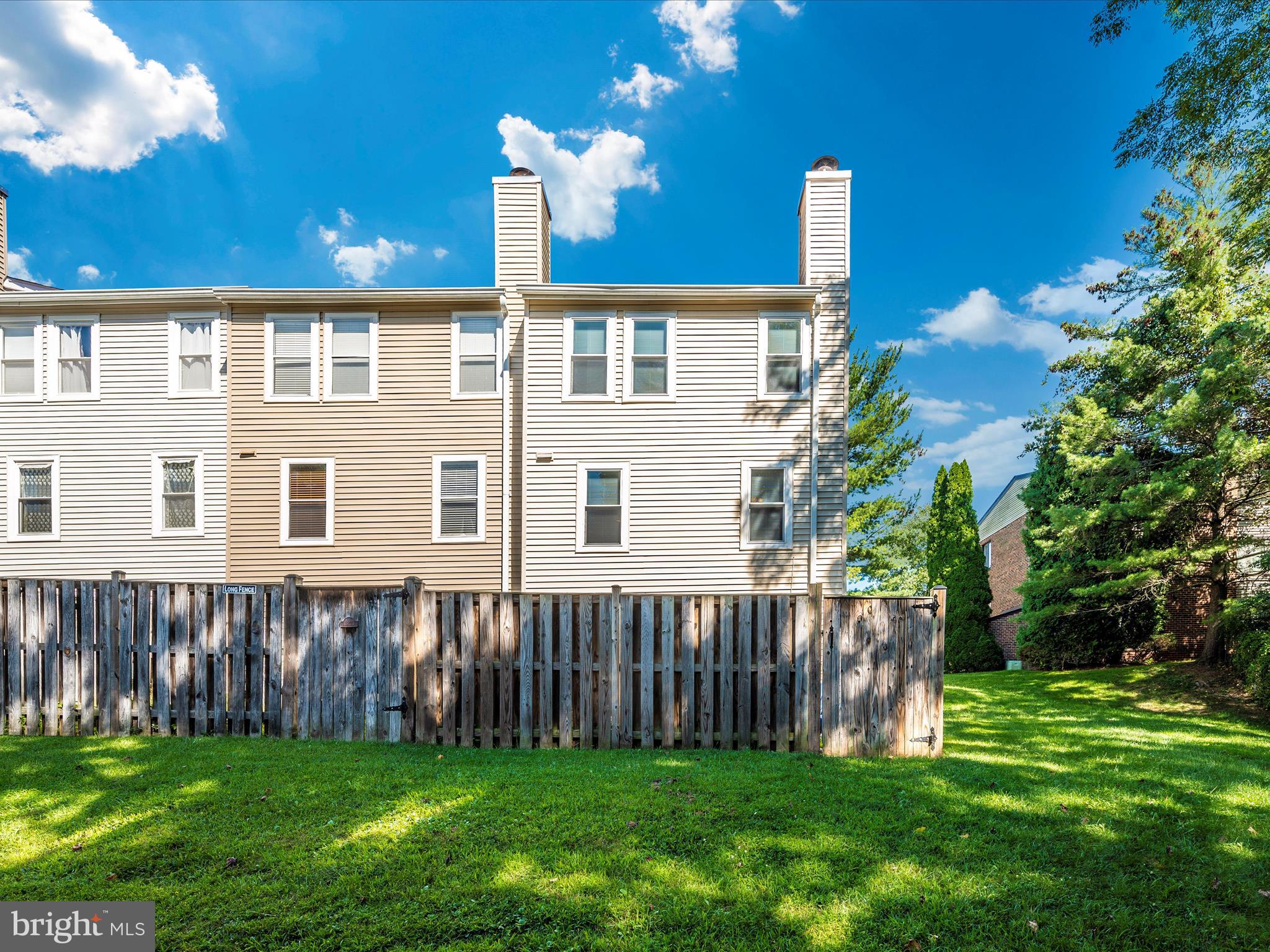 FARMINGDALE - Residential