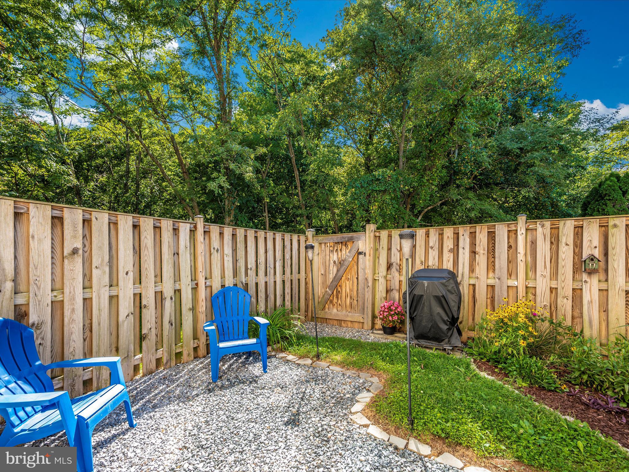 FARMINGDALE - Residential