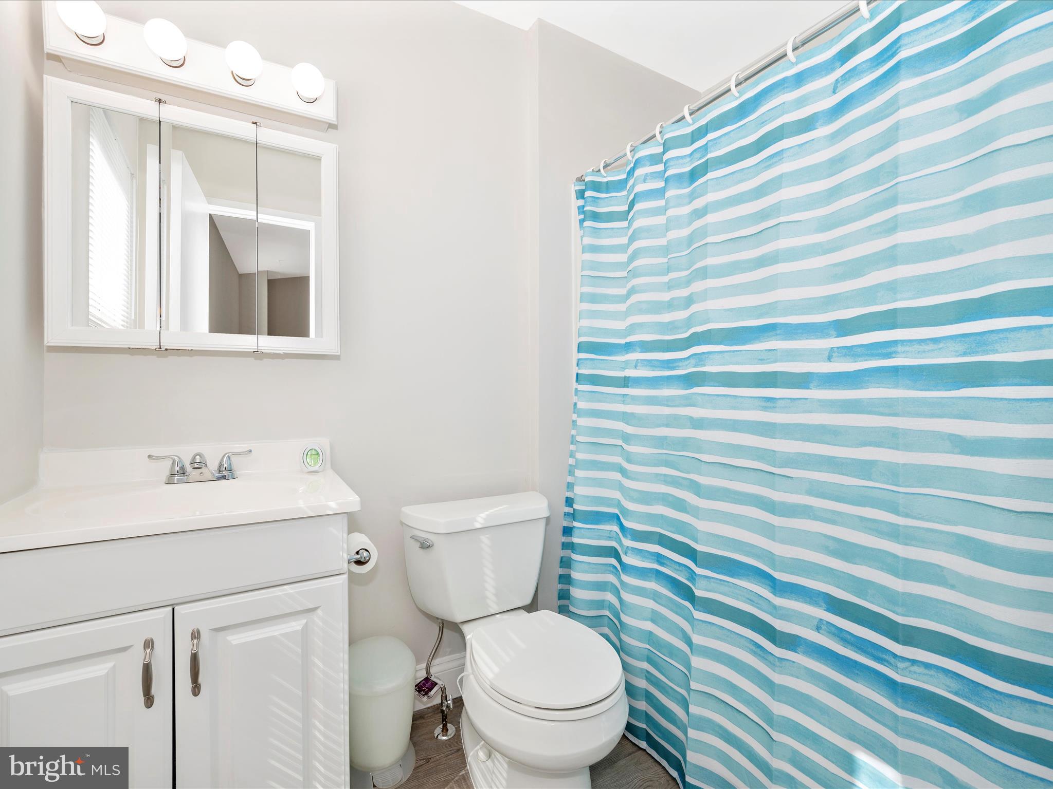 FARMINGDALE - Residential