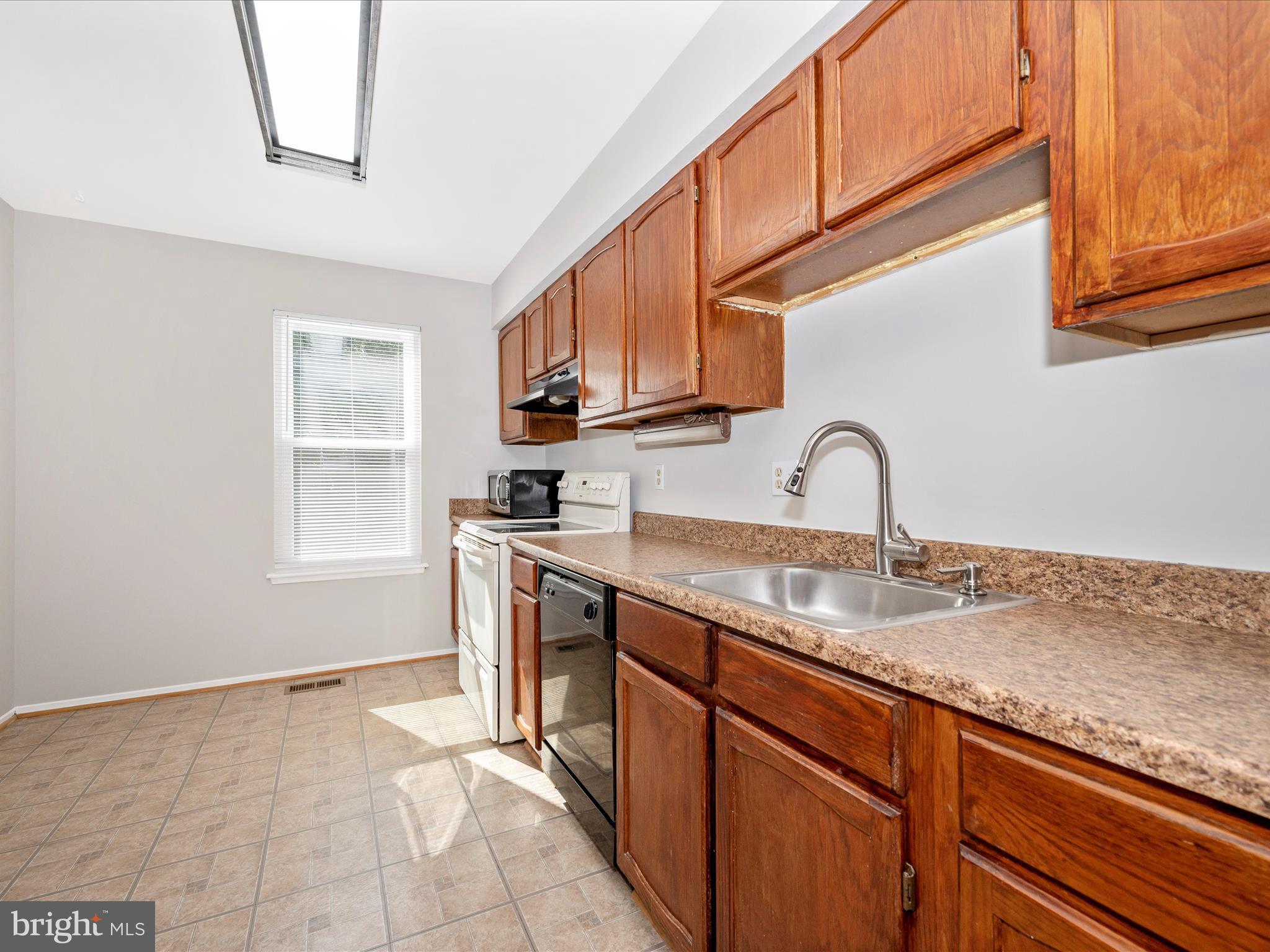 FARMINGDALE - Residential