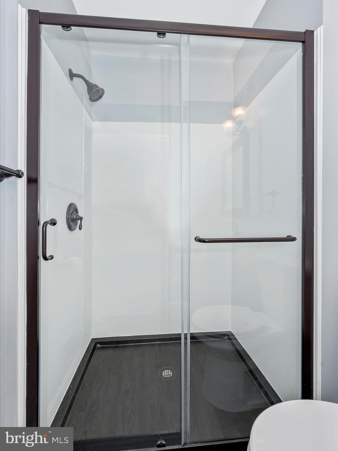 FARMINGDALE - Residential