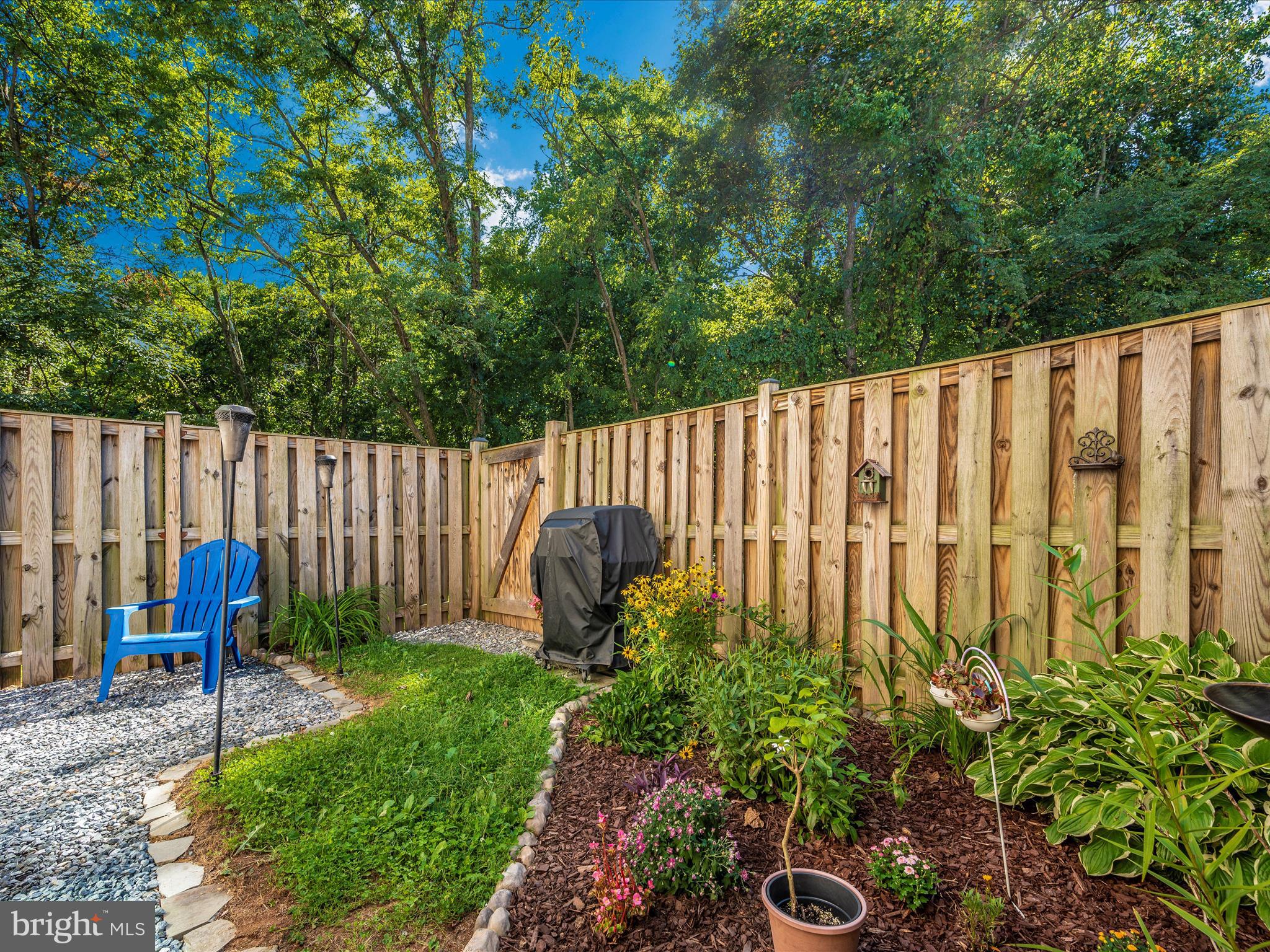 FARMINGDALE - Residential