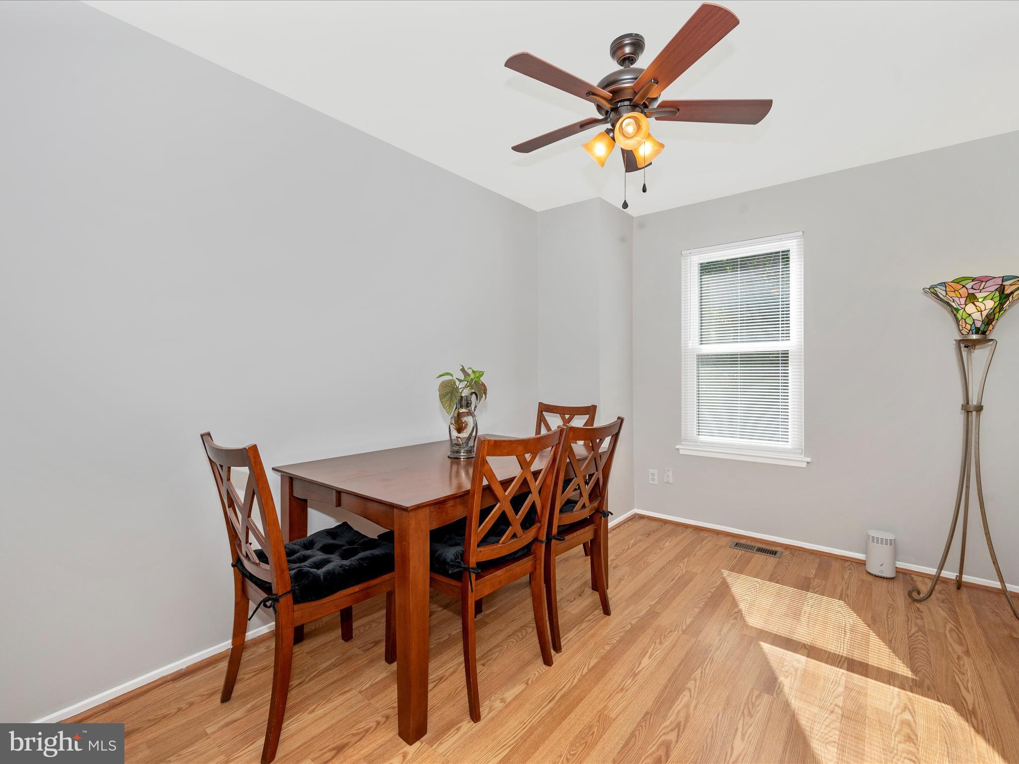 FARMINGDALE - Residential