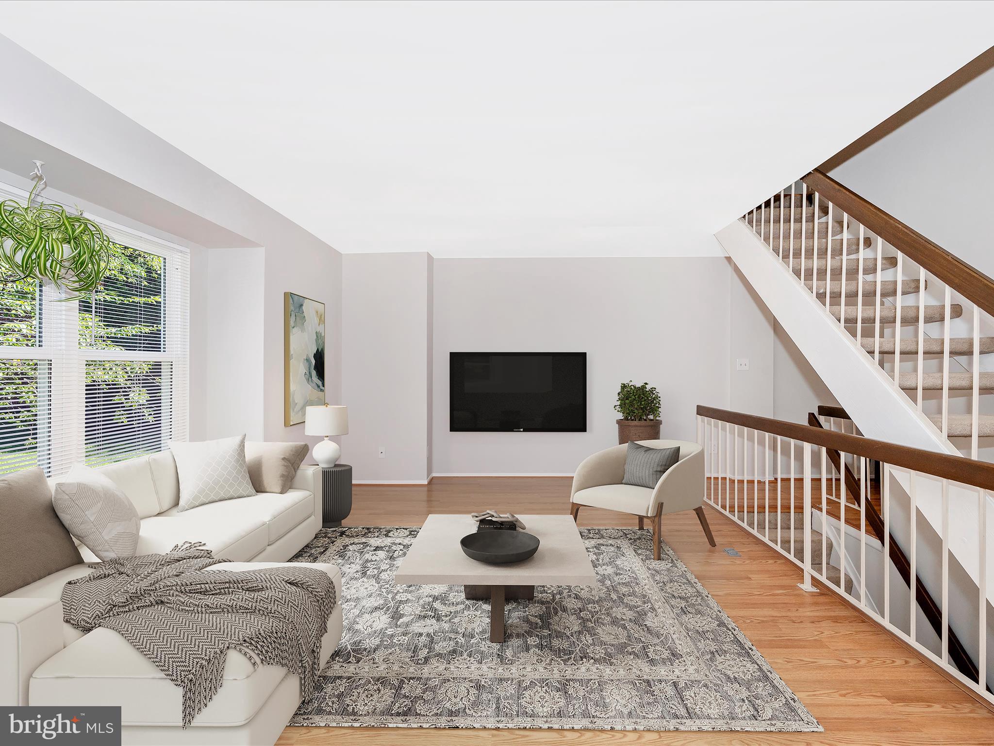 FARMINGDALE - Residential