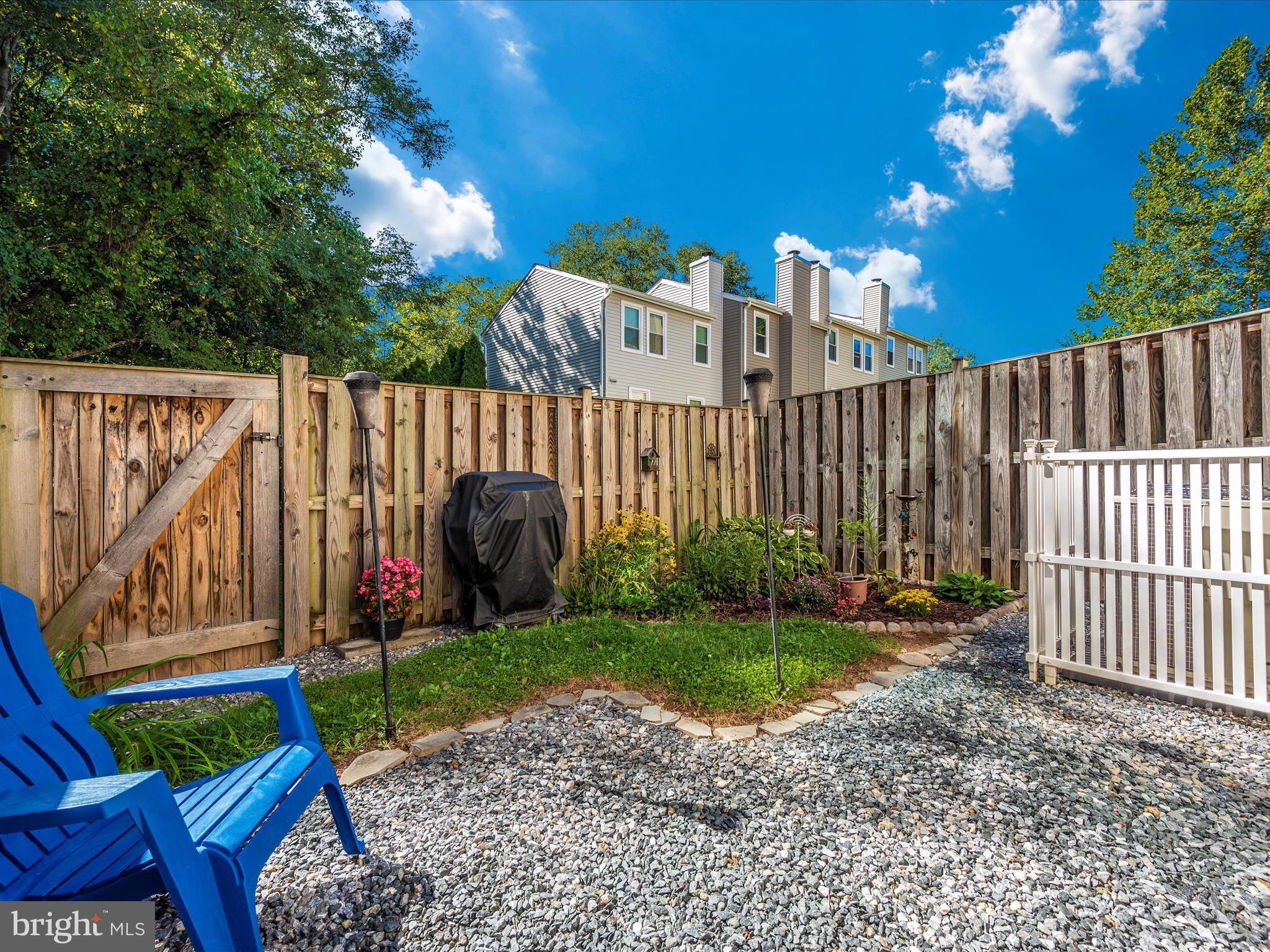 FARMINGDALE - Residential