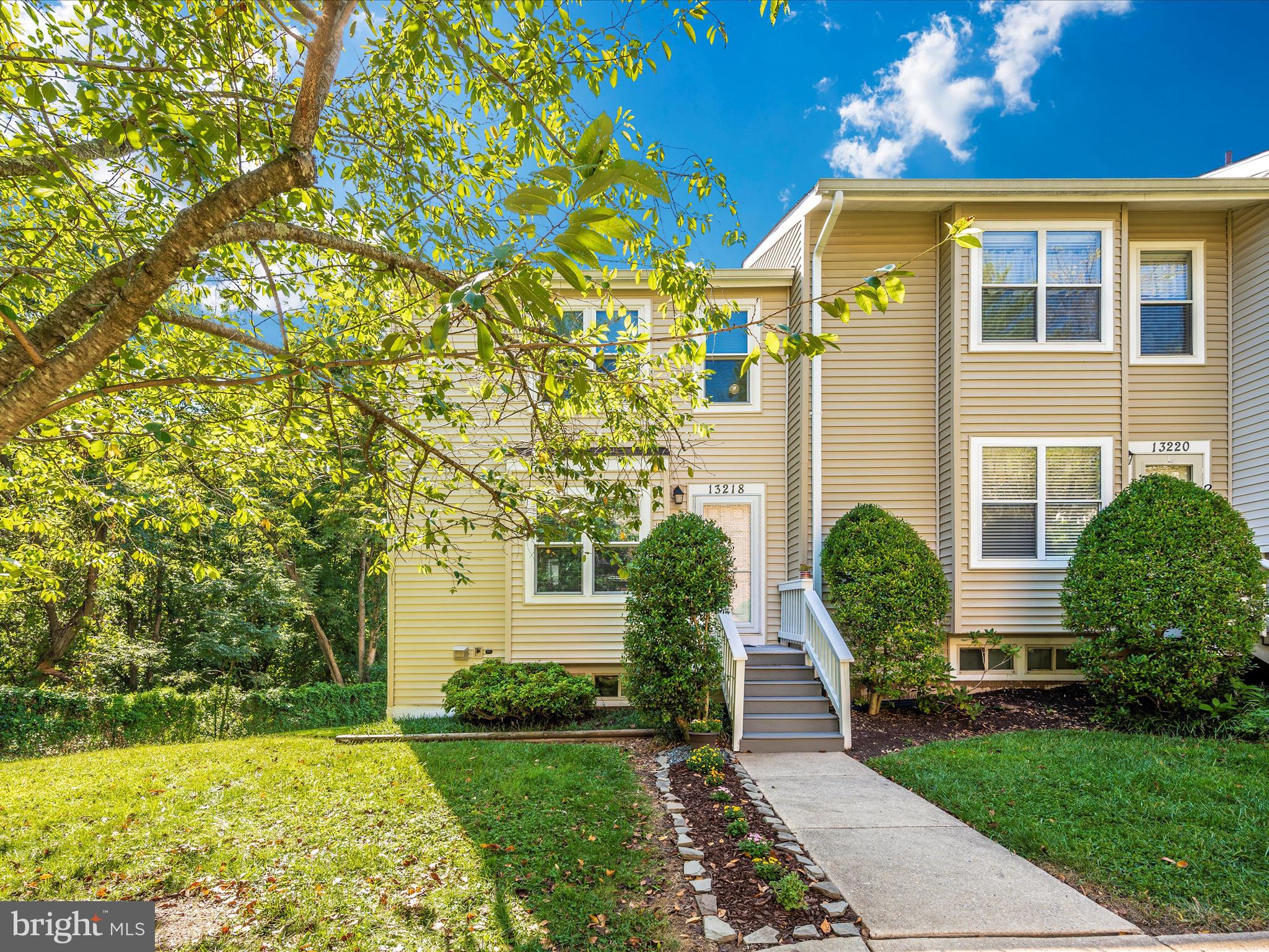 FARMINGDALE - Residential