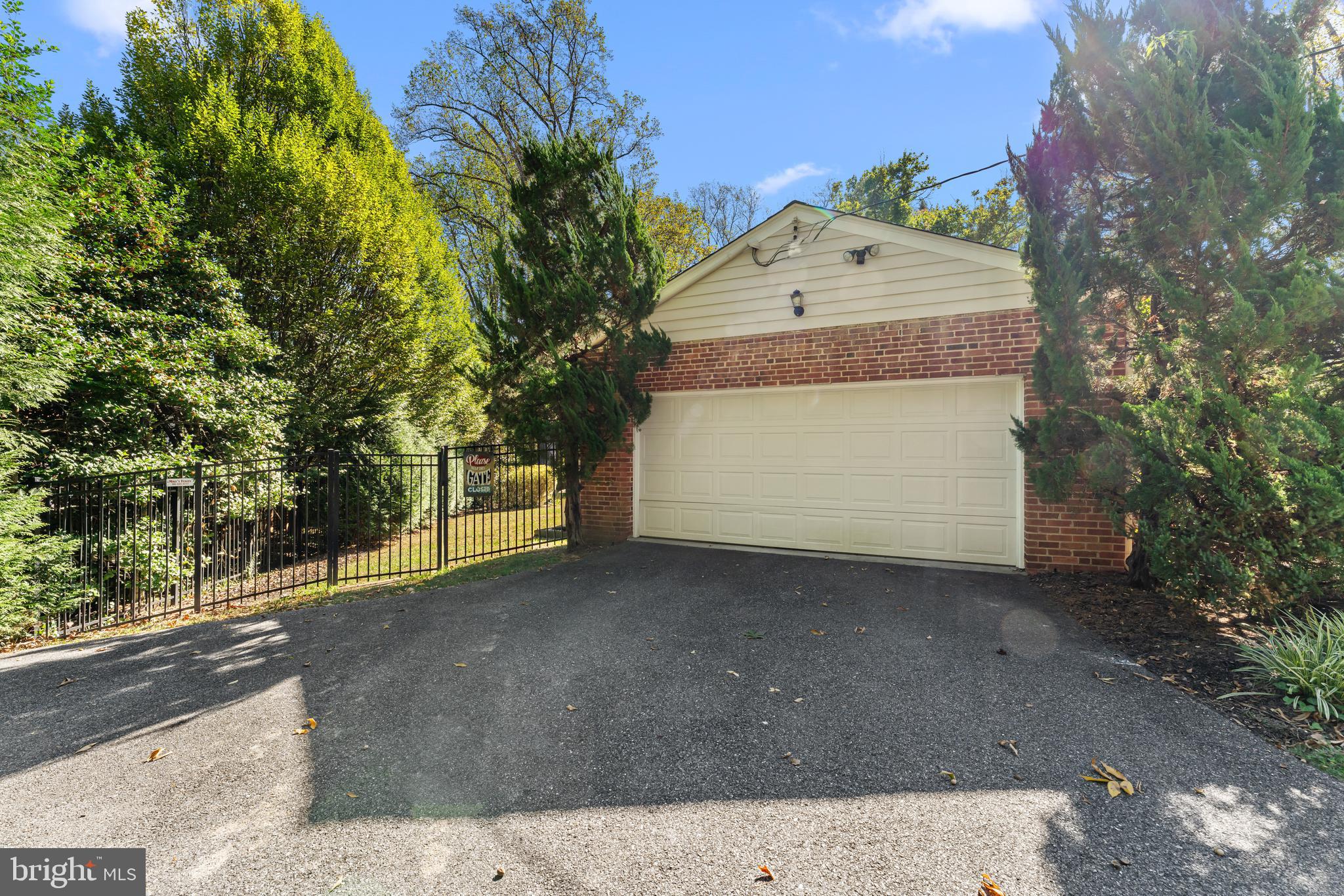 BURNING TREE VALLEY - Residential Lease