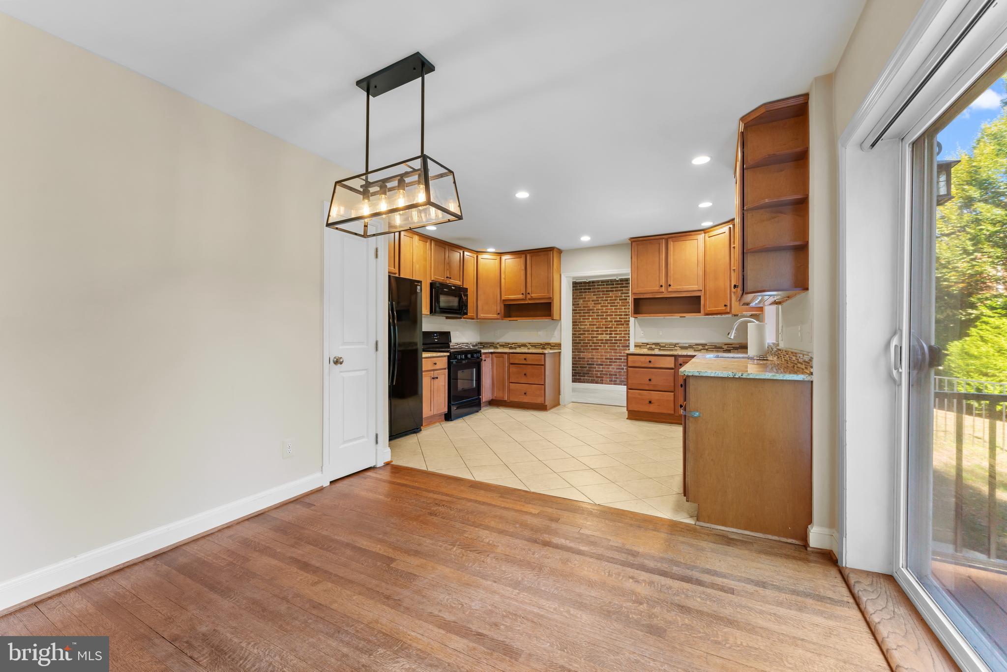 BURNING TREE VALLEY - Residential Lease