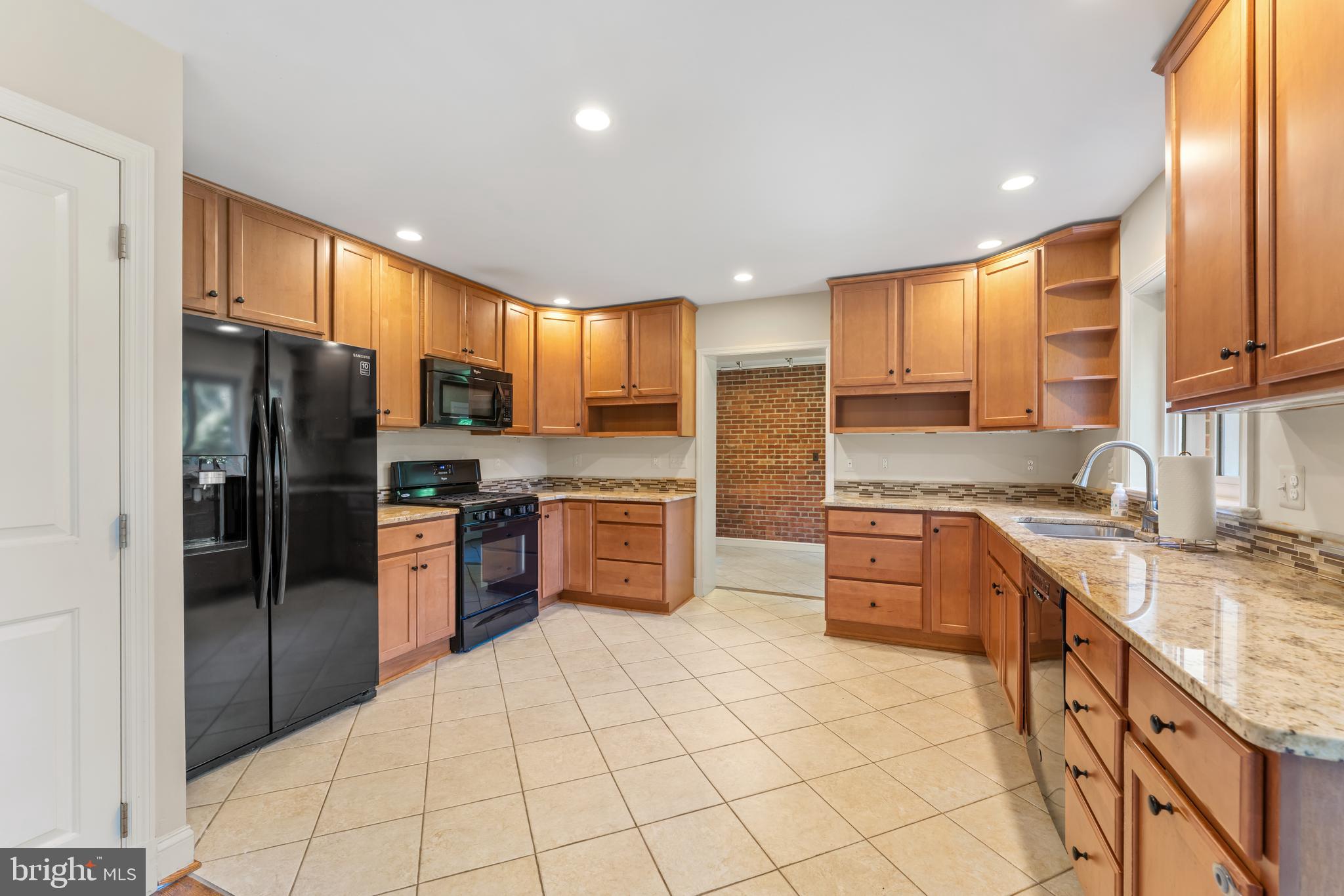 BURNING TREE VALLEY - Residential Lease