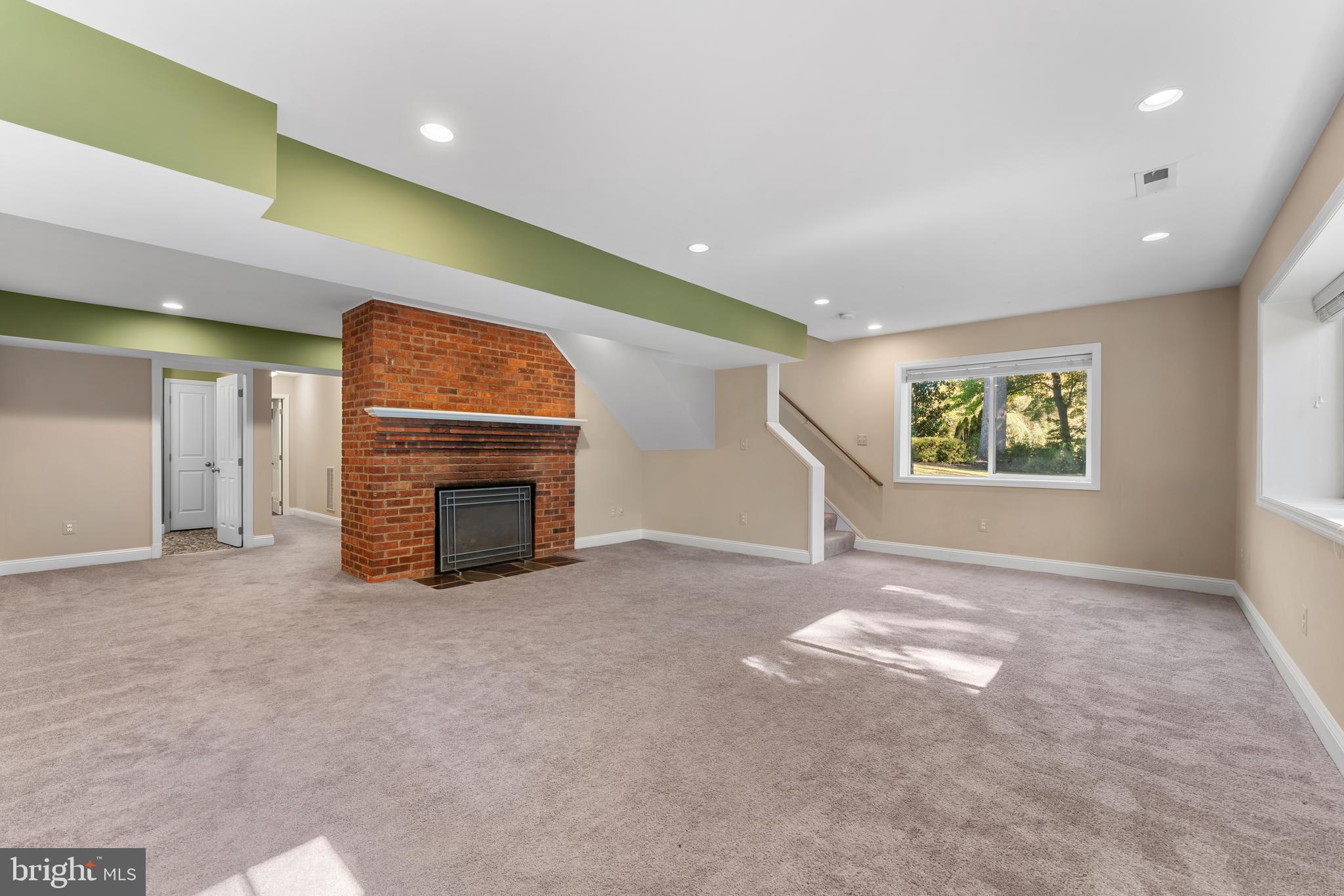 BURNING TREE VALLEY - Residential Lease