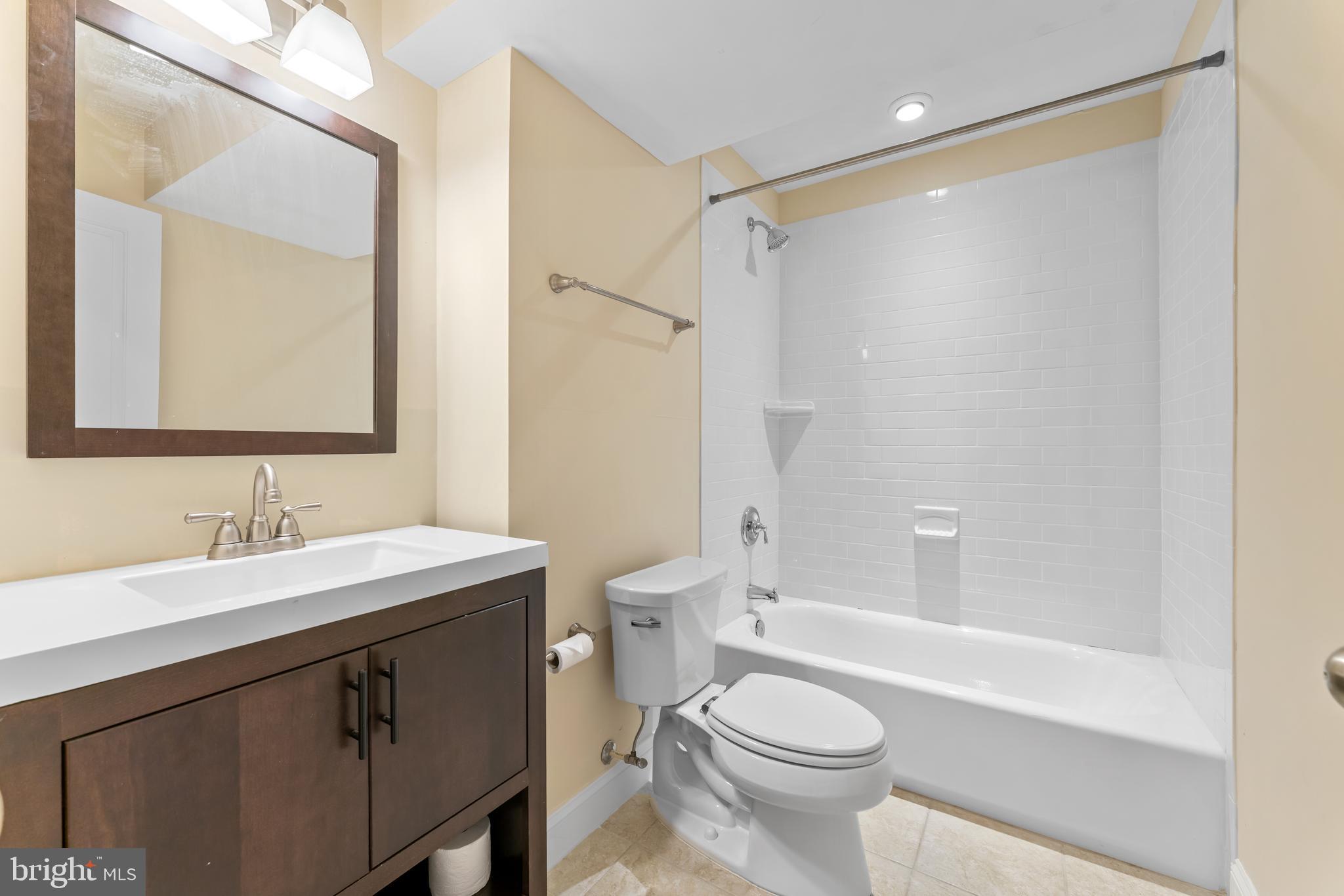 BURNING TREE VALLEY - Residential Lease