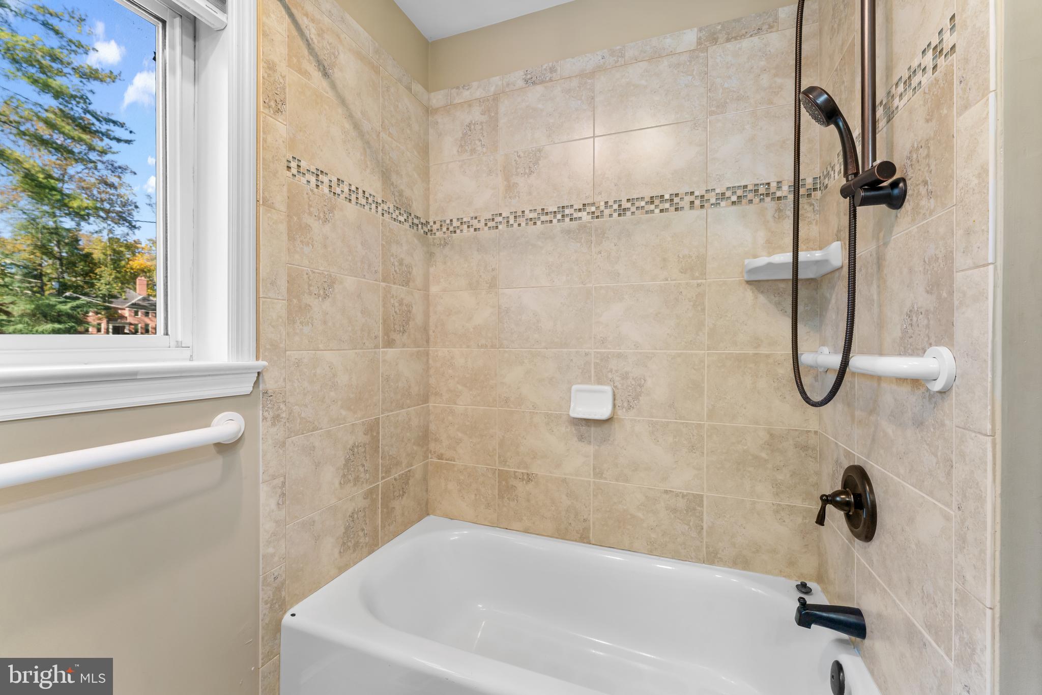 BURNING TREE VALLEY - Residential Lease