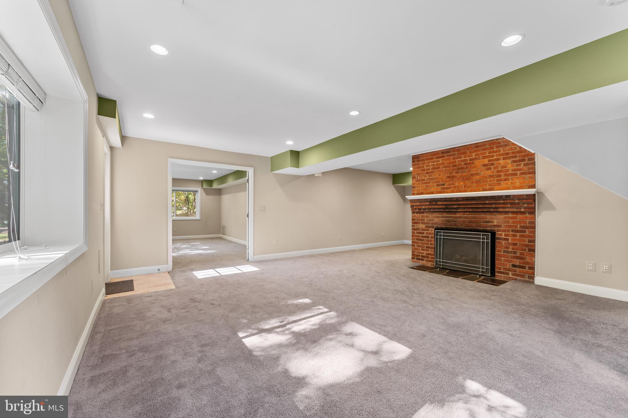 BURNING TREE VALLEY - Residential Lease