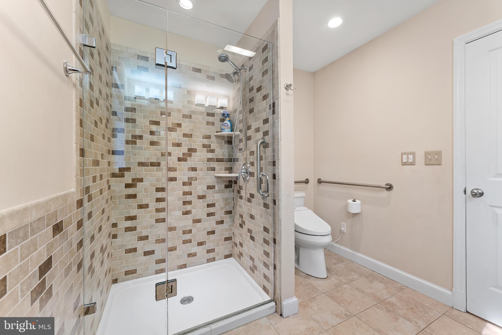 BURNING TREE VALLEY - Residential Lease