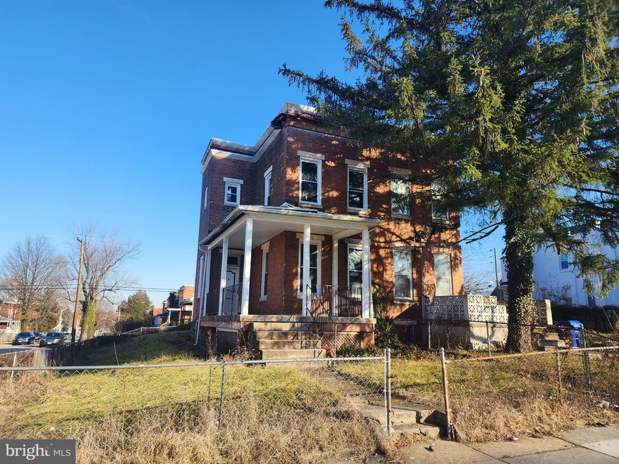 ONLINE AUCTION: Bidding begins 5/10 @ 10:00 AM. Bidding ends 5/14 @ 11:20 AM. List Price is Suggested Opening Bid. 2 Semi-Detached Townhouse located in Mosher area of Baltimore City. Residents can enjoy the nearby attractions such as Walbrook Junction Shopping Center, Leon Day Park, Gwynns Falls Park, West Baltimore MARC Station, Coppin State University, & Mondawmin Mall. Property is Vacant. Easy Access to Major Traffic Artery Edmondson Ave. Deposit: $5,000.
