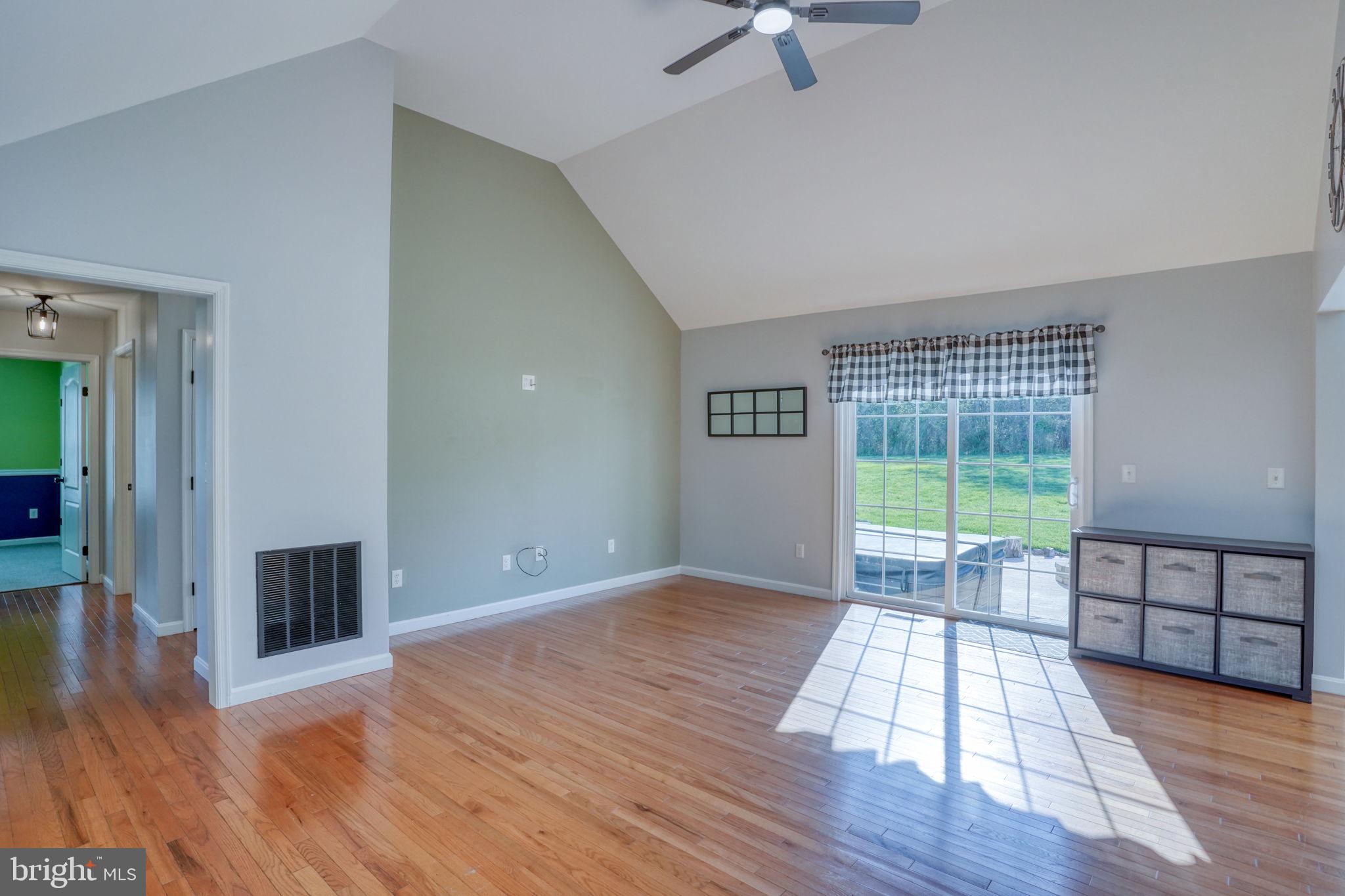 WIND DANCER - Residential