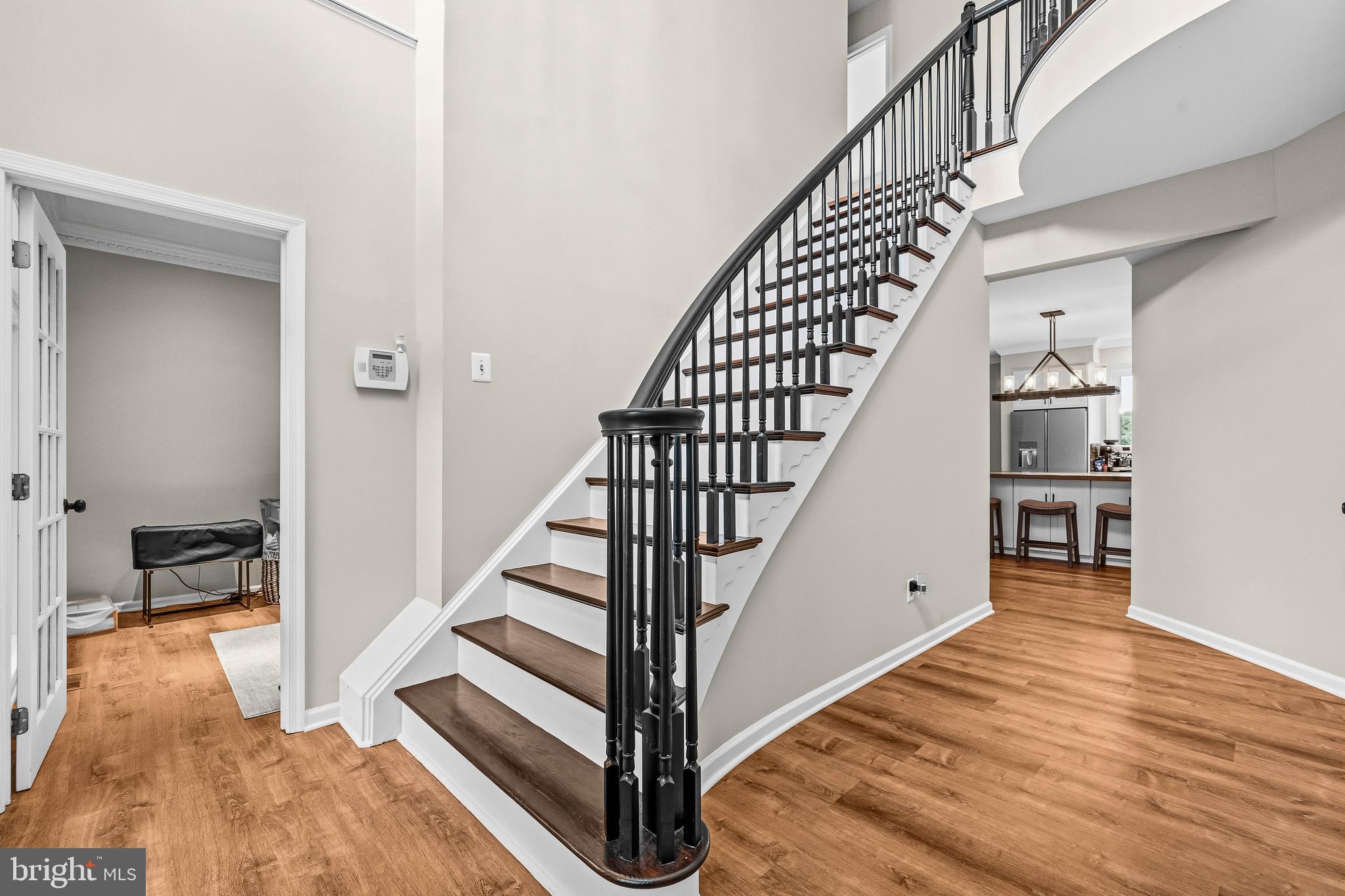 7203 LEETON COURT