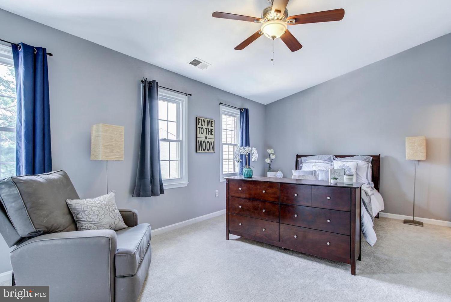 ROLLING ACRES - Residential Lease